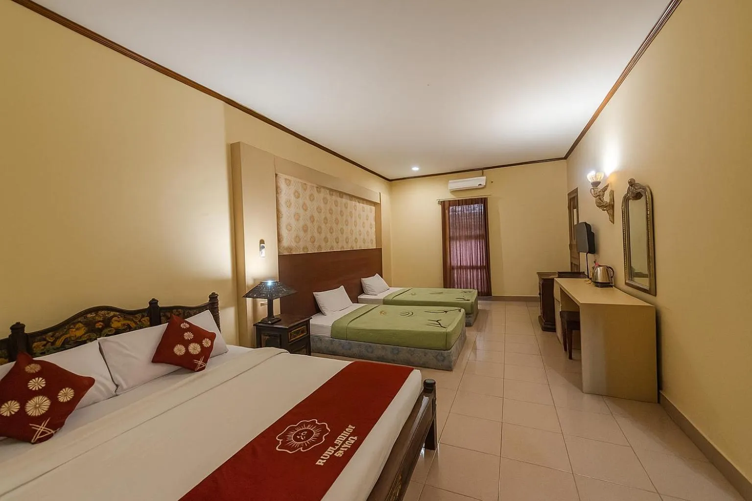 Bedroom, Bed in Puri Saron Hotel Madangan - Gianyar