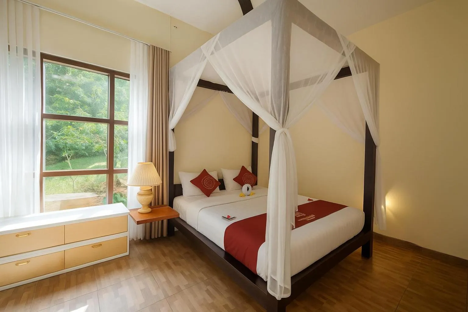 Bedroom, Bed in Puri Saron Hotel Madangan - Gianyar