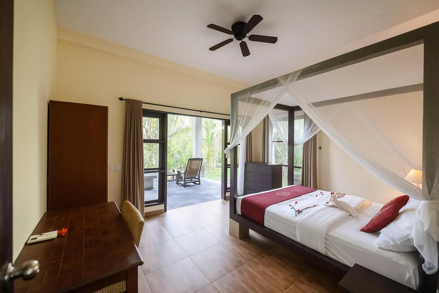 Bedroom, Bed in Puri Saron Hotel Madangan - Gianyar