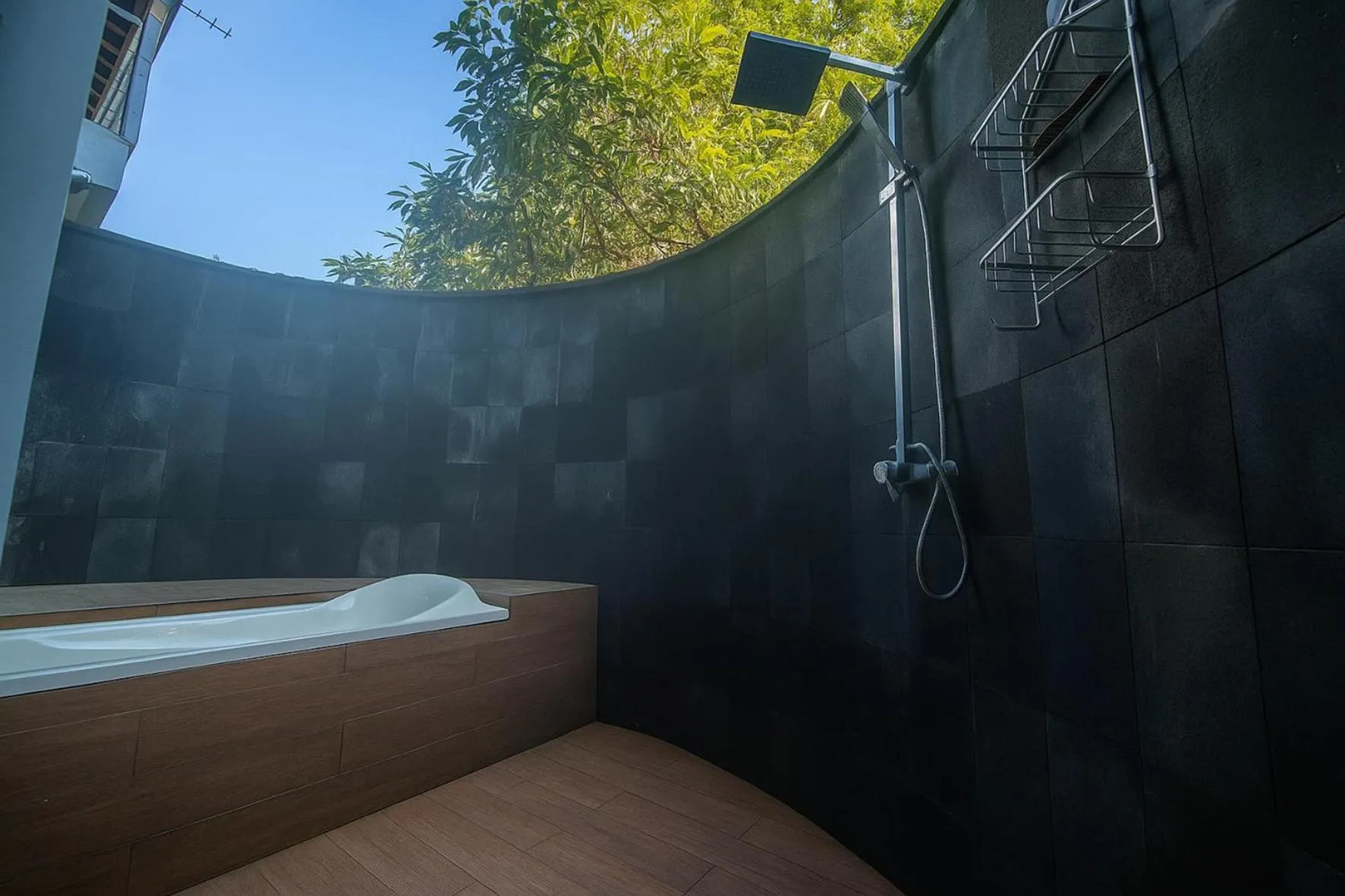 Open Air Bath in Puri Saron Hotel Madangan - Gianyar