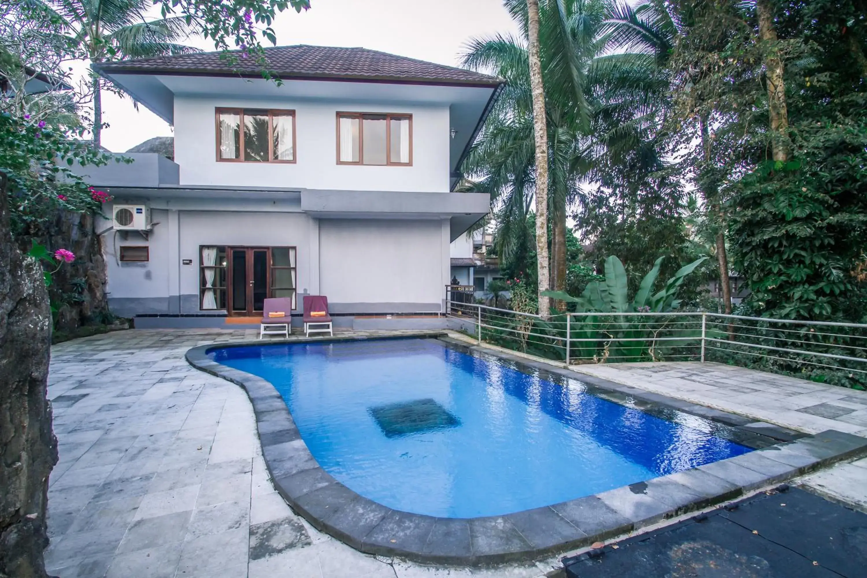 Property building in Puri Saron Hotel Madangan - Gianyar Property building in Puri Saron Hotel Madangan - Gianyar