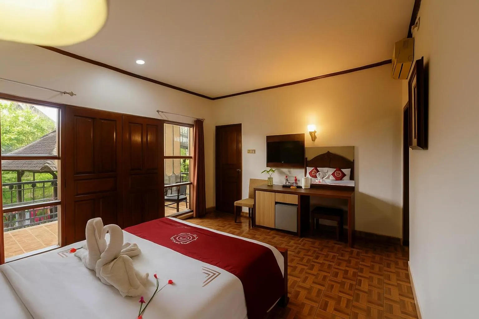 Bedroom, Bed in Puri Saron Hotel Madangan - Gianyar