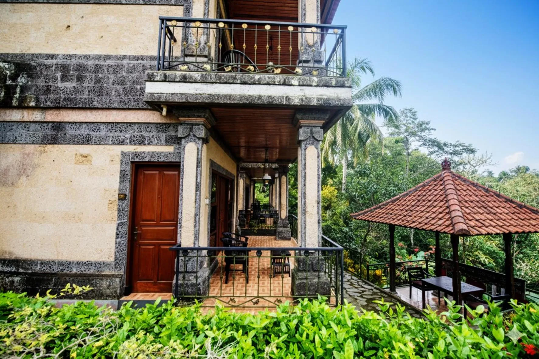 Balcony/Terrace in Puri Saron Hotel Madangan - Gianyar