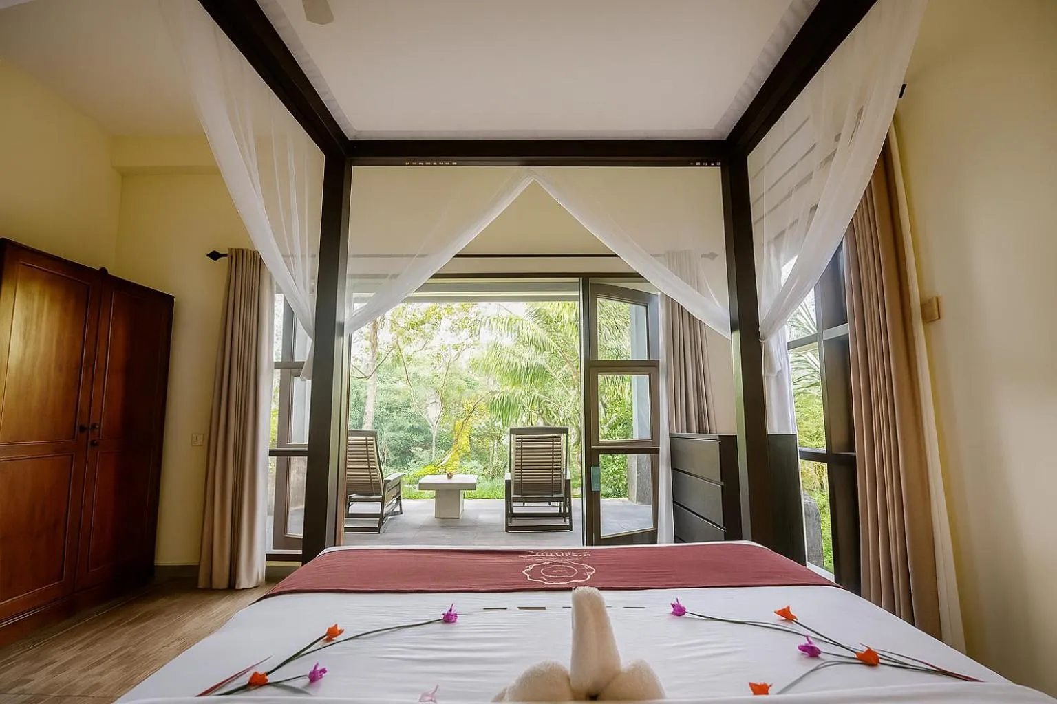 Bedroom, Bed in Puri Saron Hotel Madangan - Gianyar