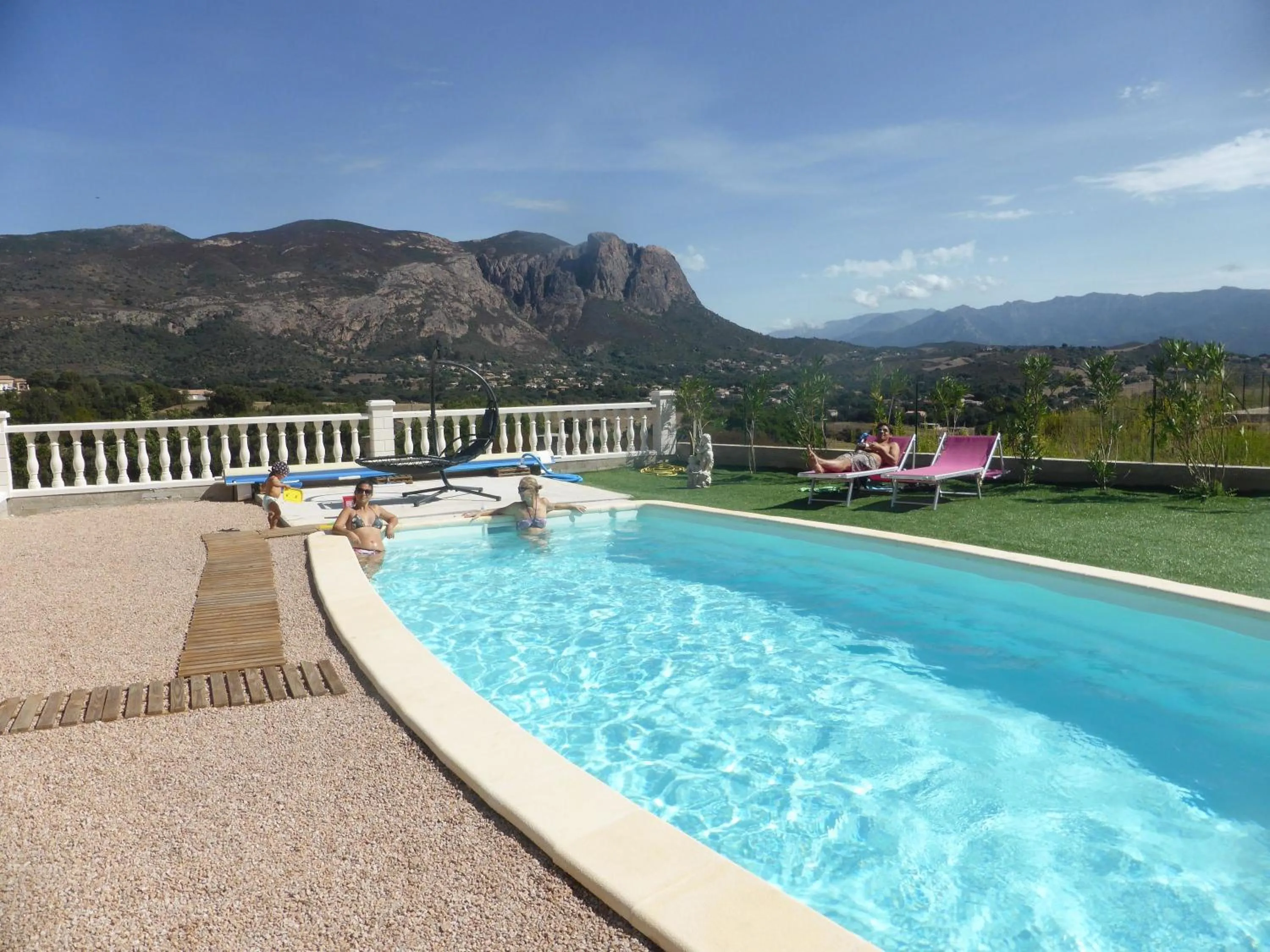 Swimming pool in Perula di Machja