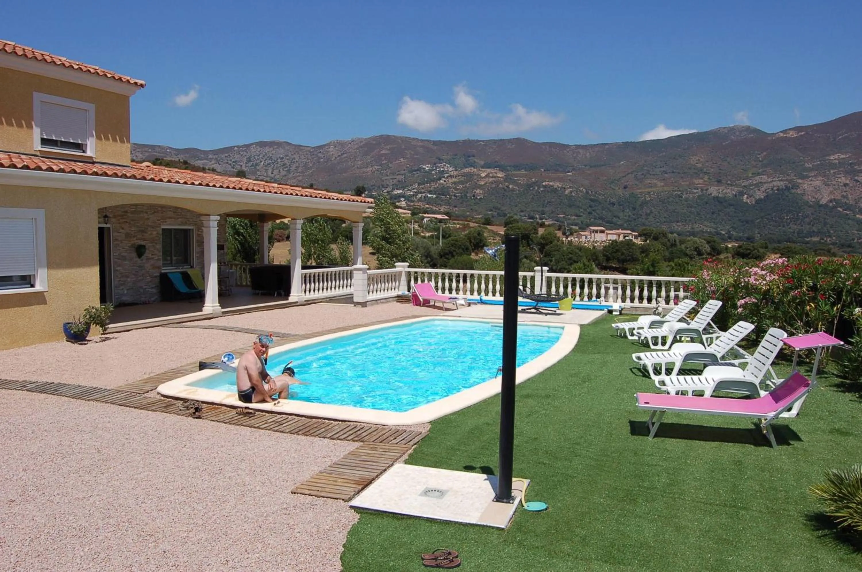 Swimming pool in Perula di Machja