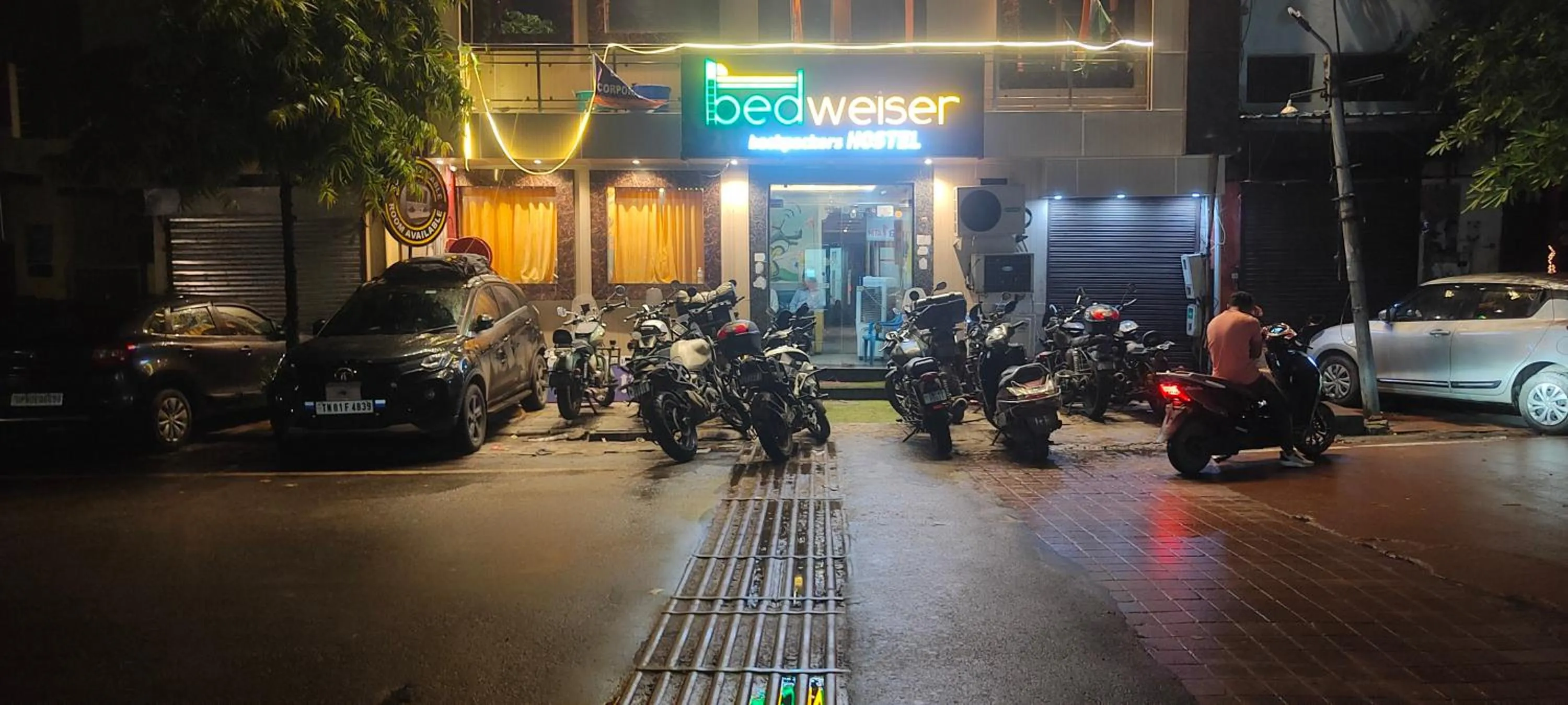 Bedweiser Backpackers Hostel