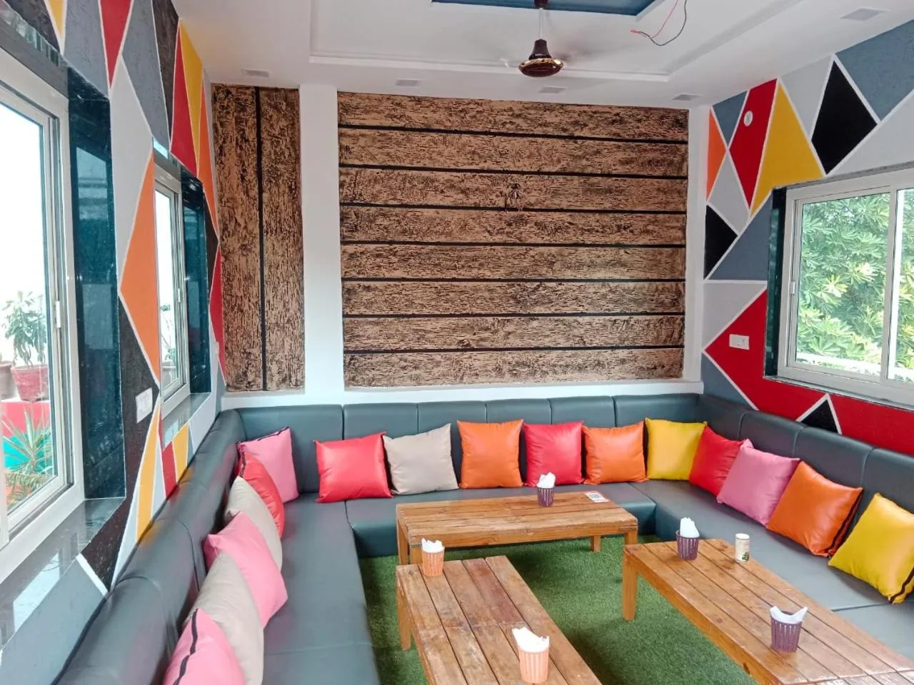 Bedweiser Backpackers Hostel