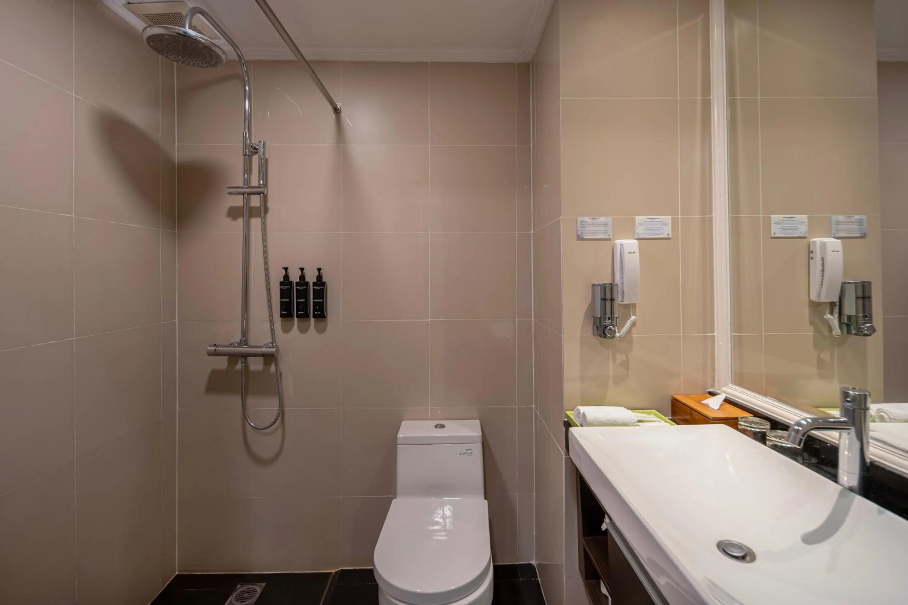 Bathroom in Prime Plaza Suites Sanur – Bali
