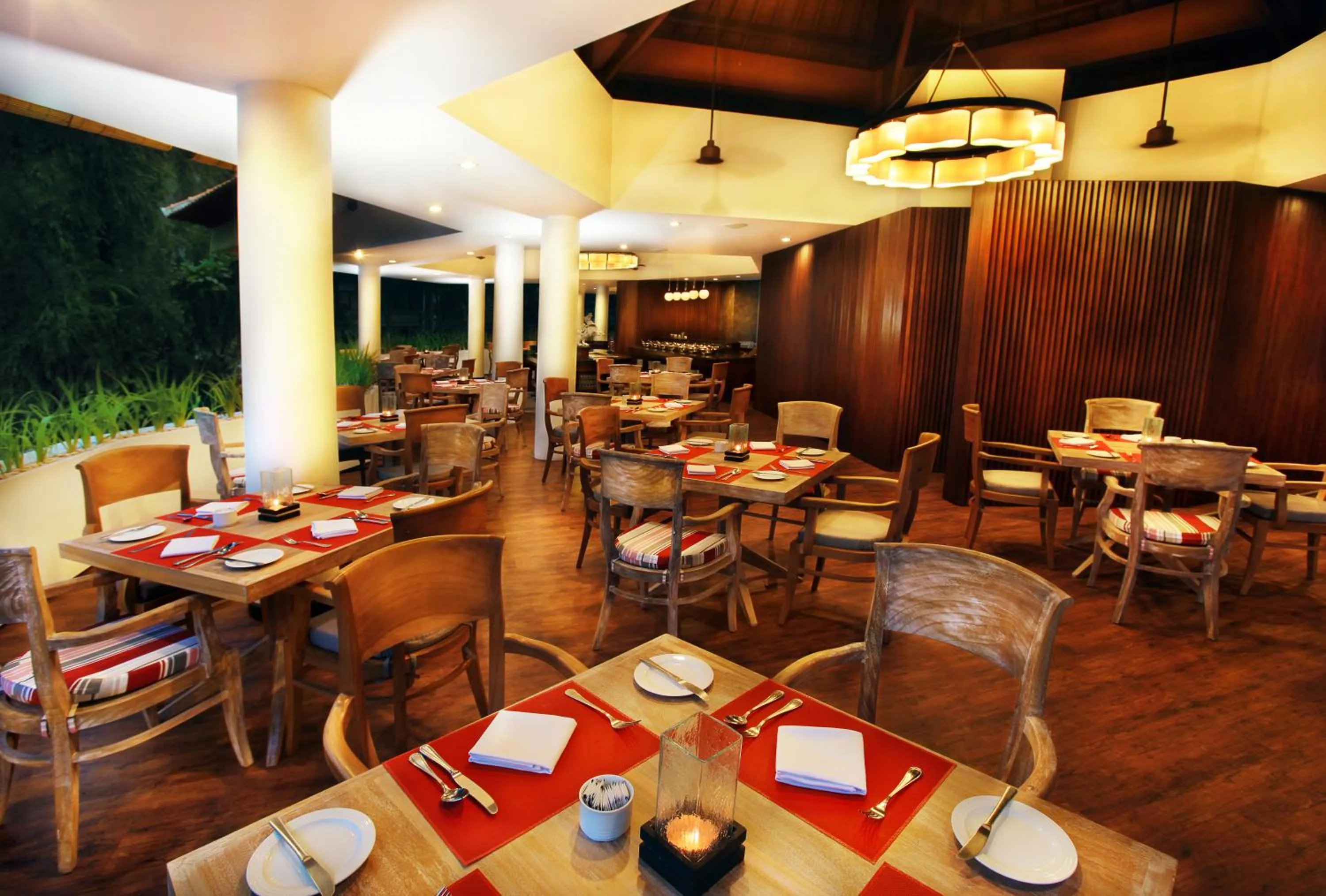 Restaurant/places to eat in Prime Plaza Suites Sanur – Bali