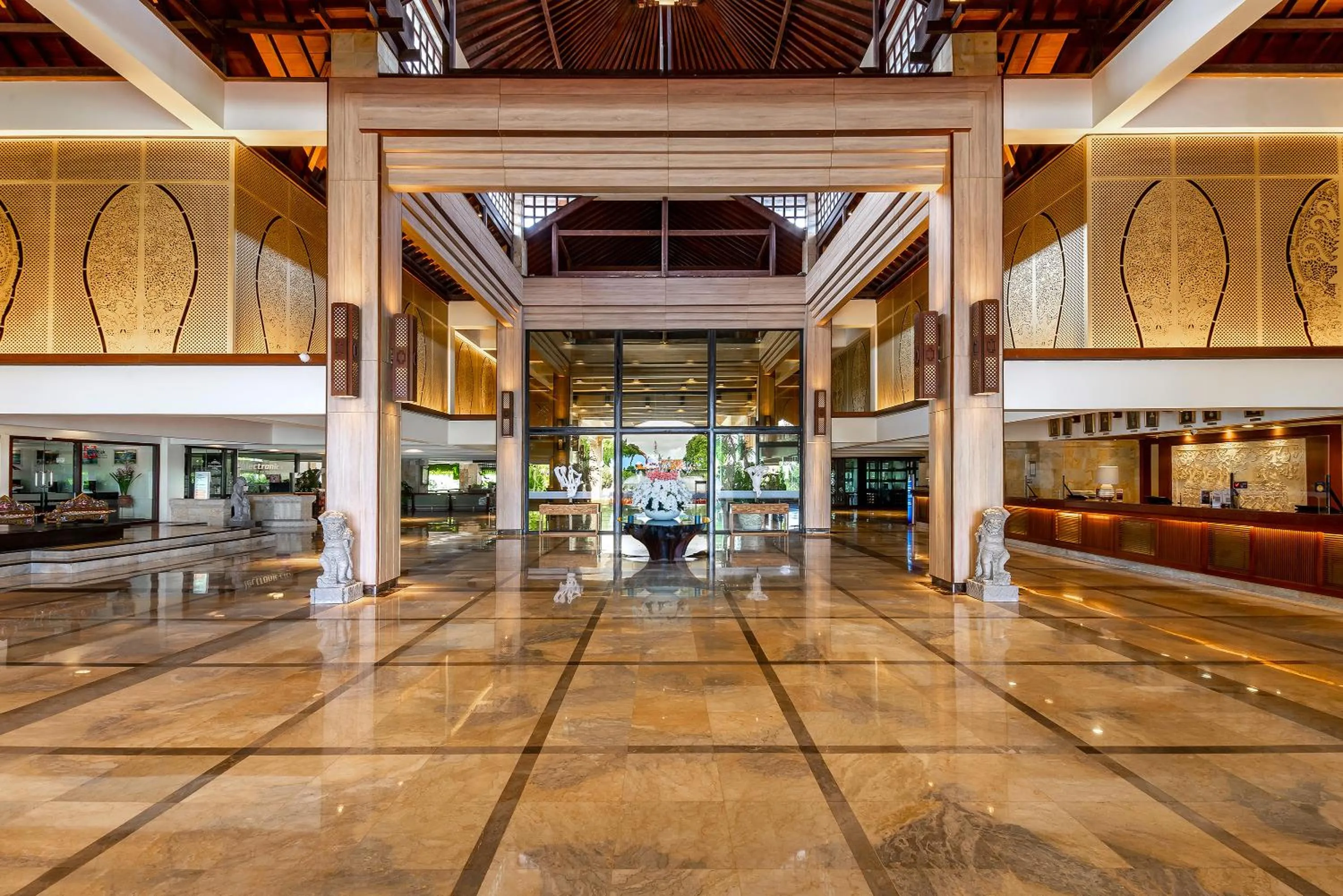 Lobby or reception in Discovery Kartika Plaza Hotel