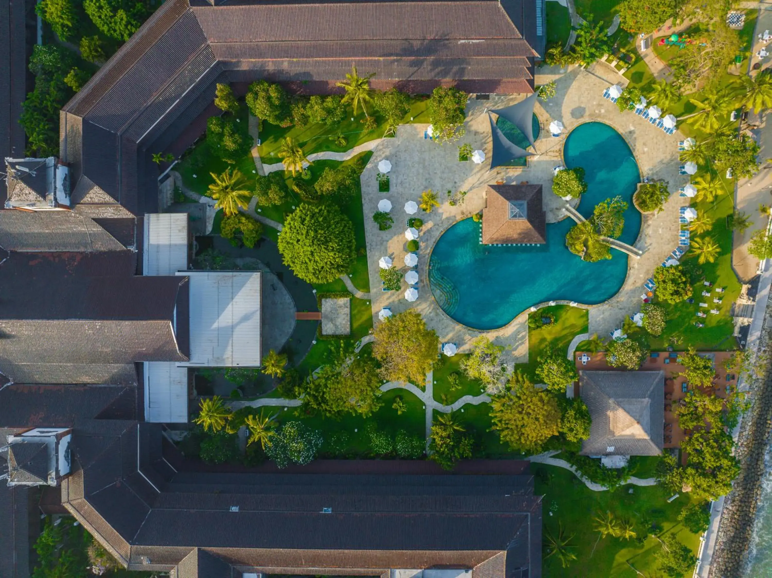 Property building in Discovery Kartika Plaza Hotel Property building in Discovery Kartika Plaza Hotel