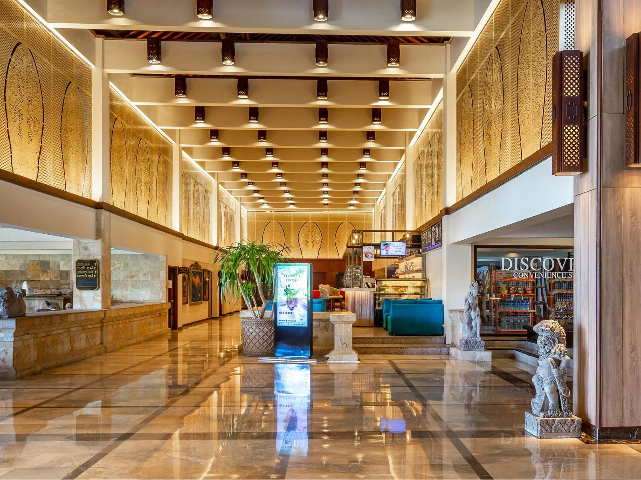Lobby or reception in Discovery Kartika Plaza Hotel