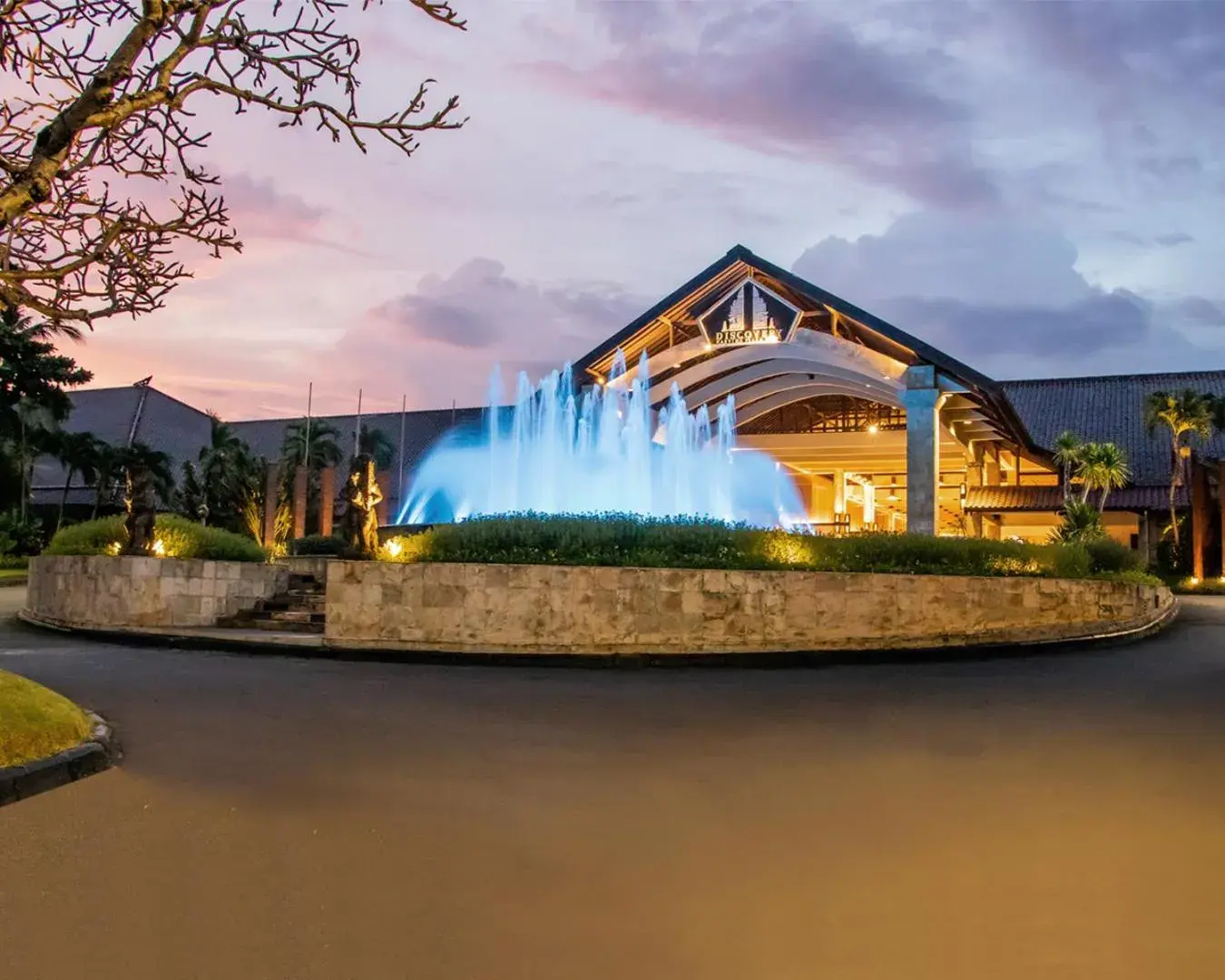 Property building in Discovery Kartika Plaza Hotel Property building in Discovery Kartika Plaza Hotel