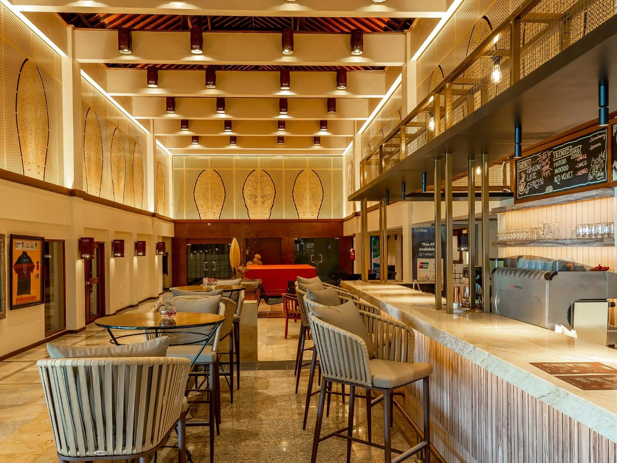 Restaurant/places to eat in Discovery Kartika Plaza Hotel