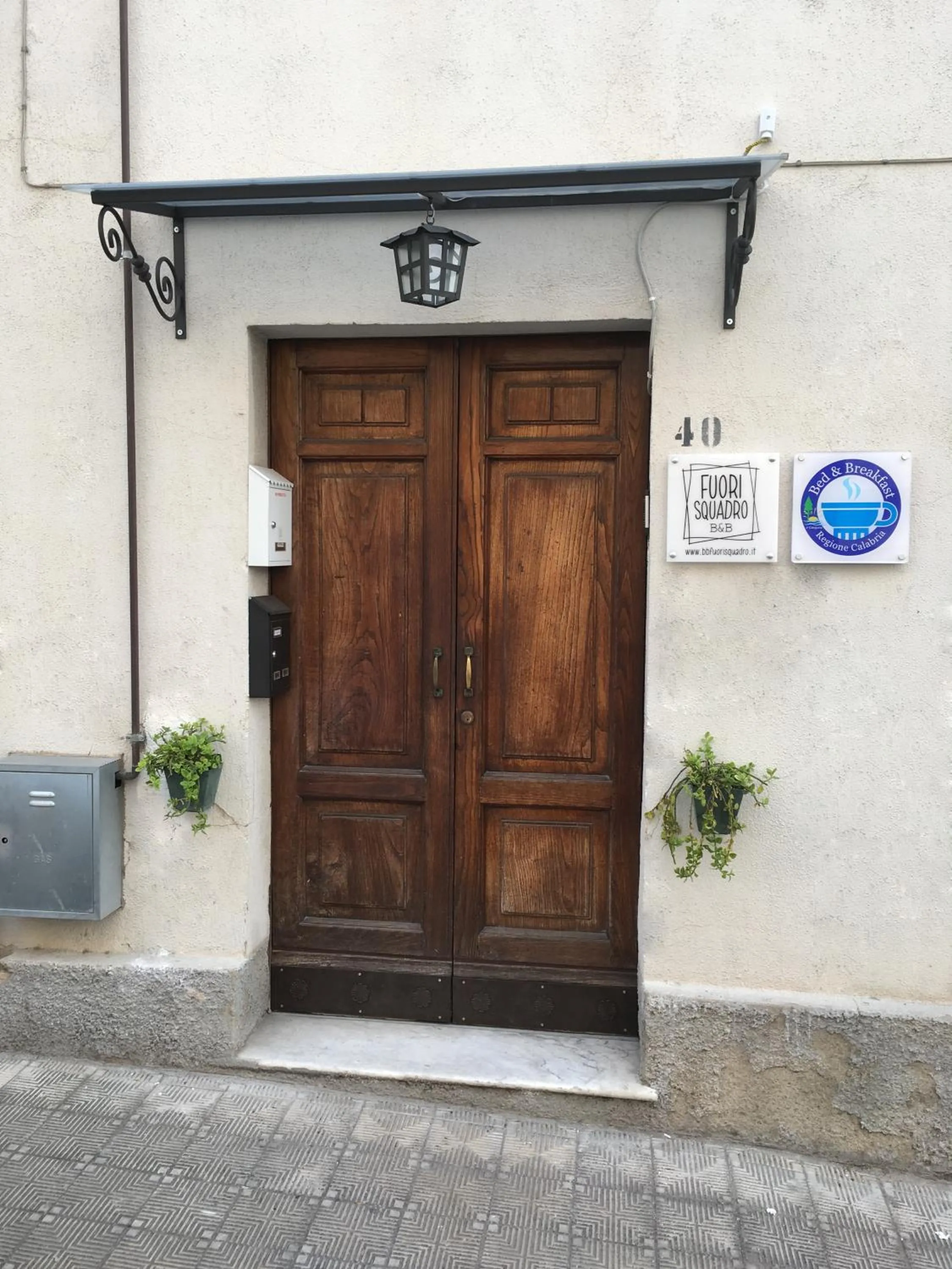 Facade/entrance in B&B Fuori Squadro - In Centro Città - Terrazza Relax vista Mare