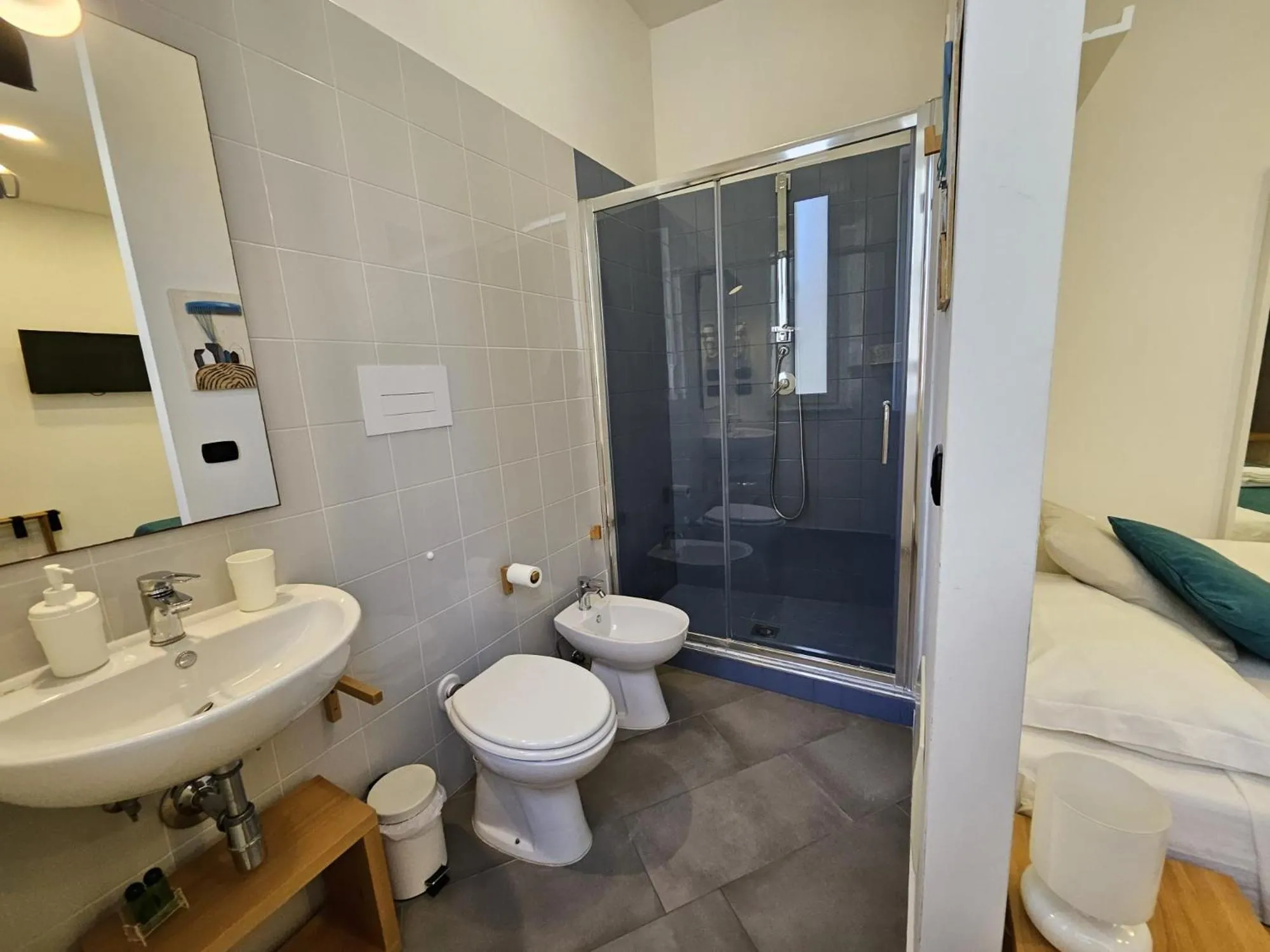 Bathroom in B&B Fuori Squadro - In Centro Città - Terrazza Relax vista Mare
