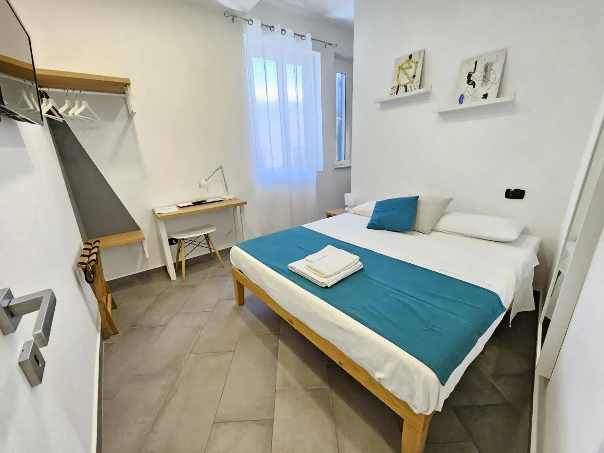 Double Room - single occupancy in B&B Fuori Squadro - In Centro Città - Terrazza Relax vista Mare Double Room - single occupancy in B&B Fuori Squadro - In Centro Città - Terrazza Relax vista Mare