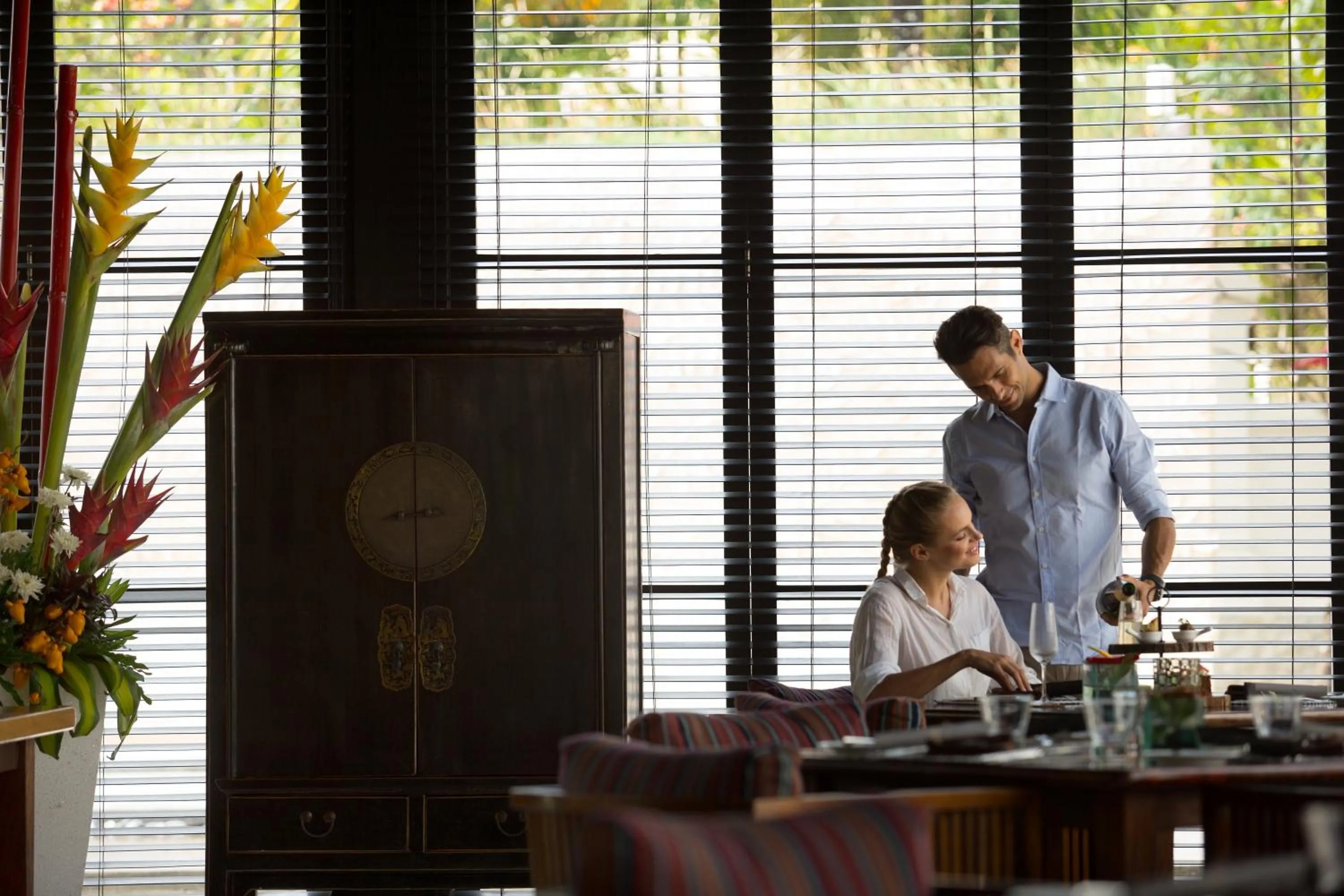 Restaurant/places to eat in The Royal Santrian