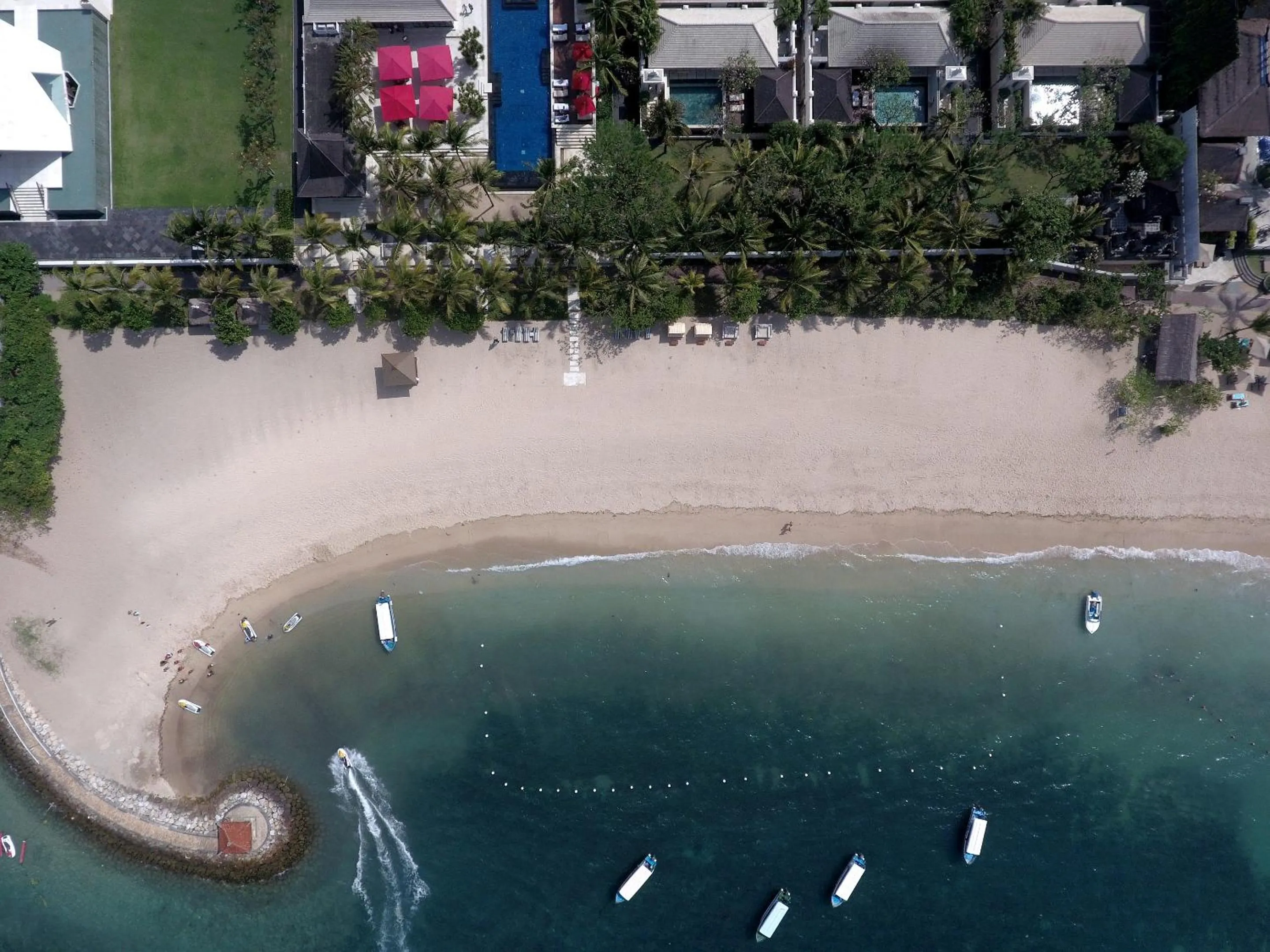 Bird's eye view in The Royal Santrian