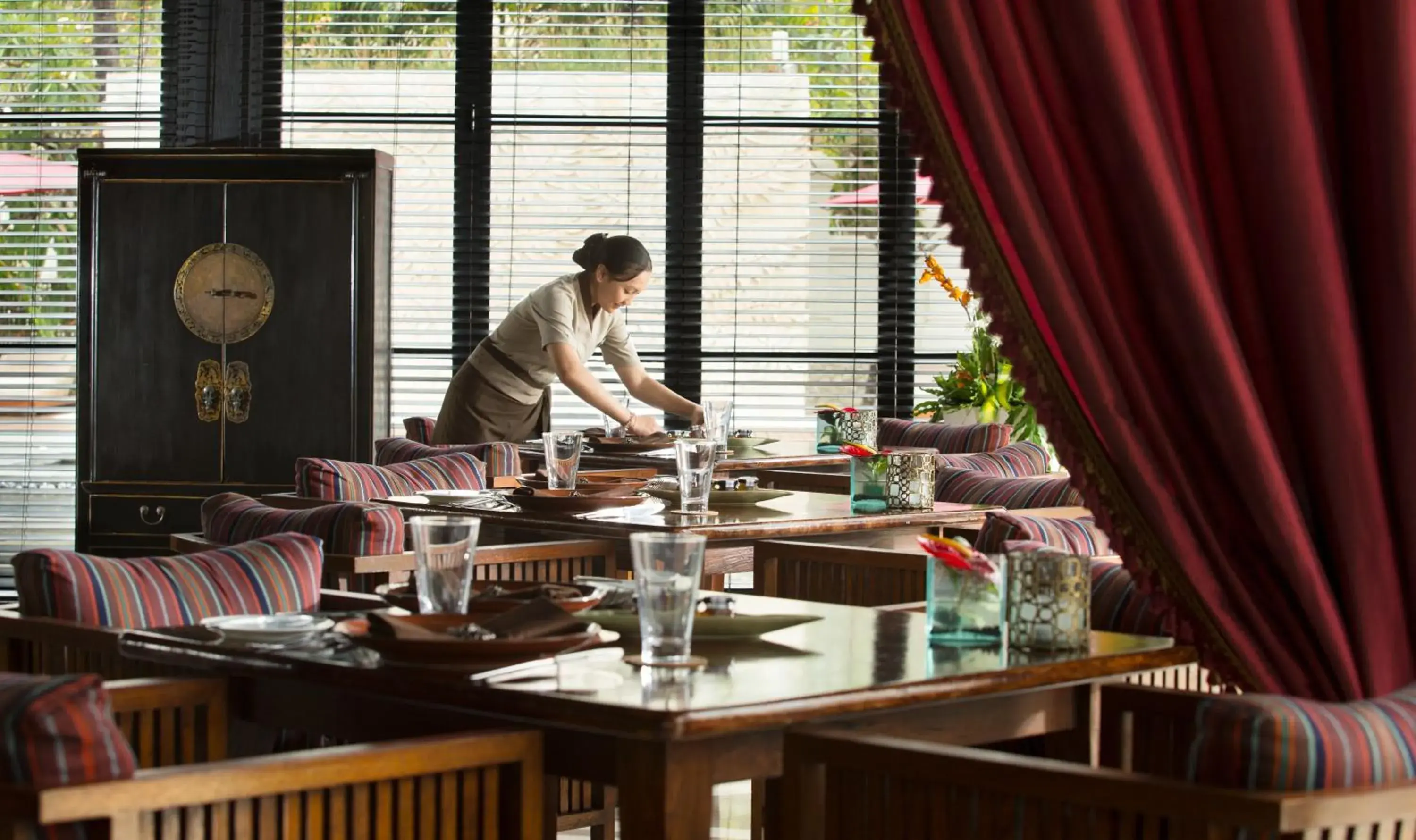 Restaurant/places to eat in The Royal Santrian Restaurant/places to eat in The Royal Santrian