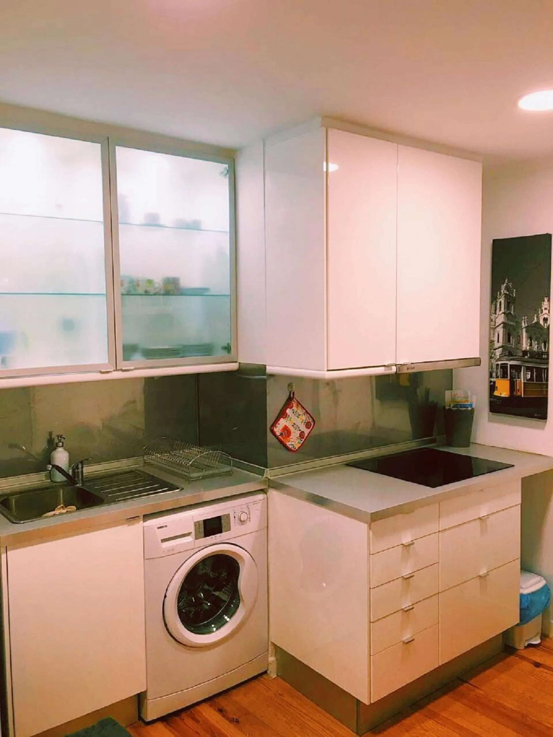 Kitchen or kitchenette in Casa do Garcês by Lisbon Village Apartments
