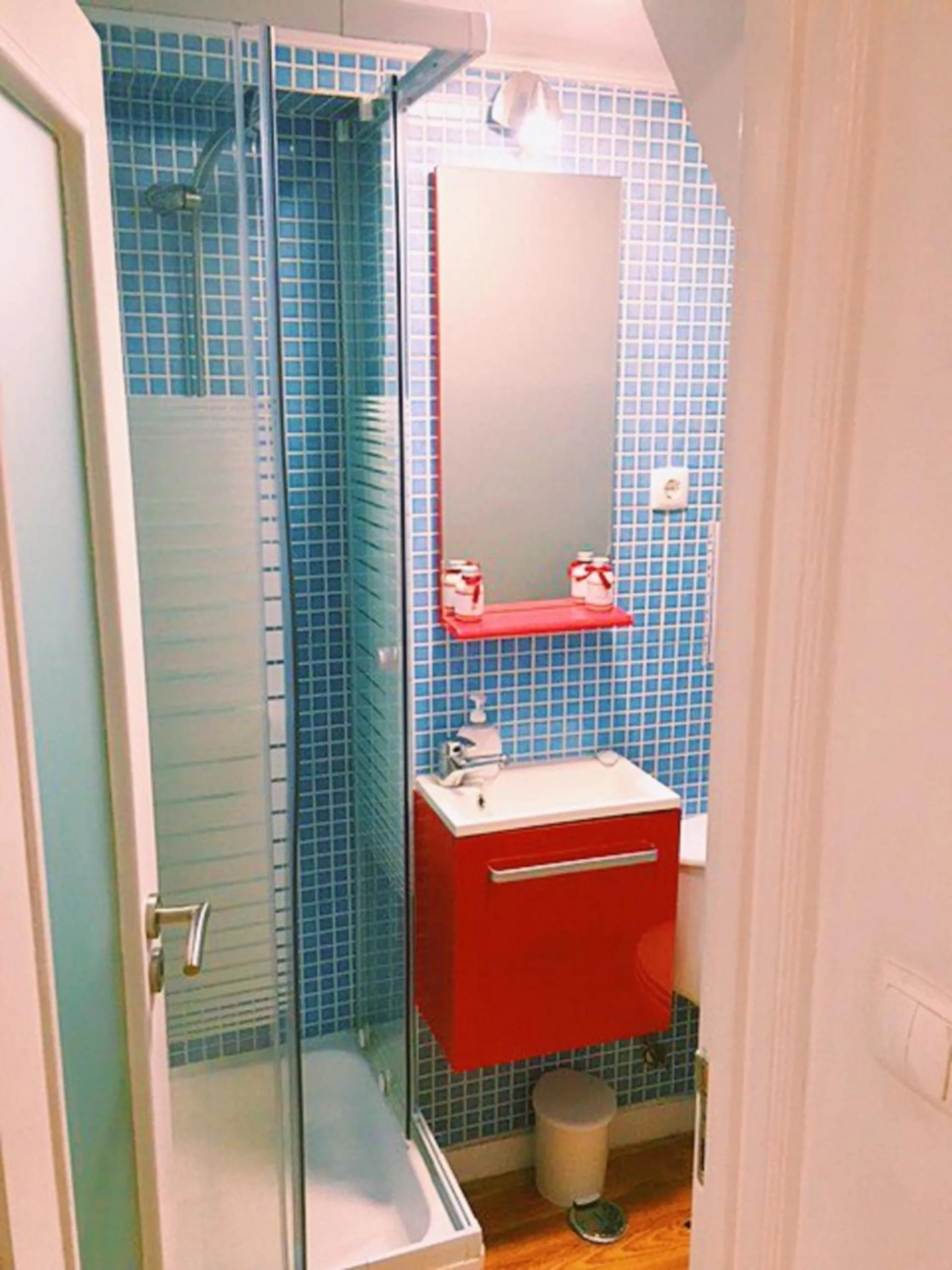 Shower in Casa do Garcês by Lisbon Village Apartments