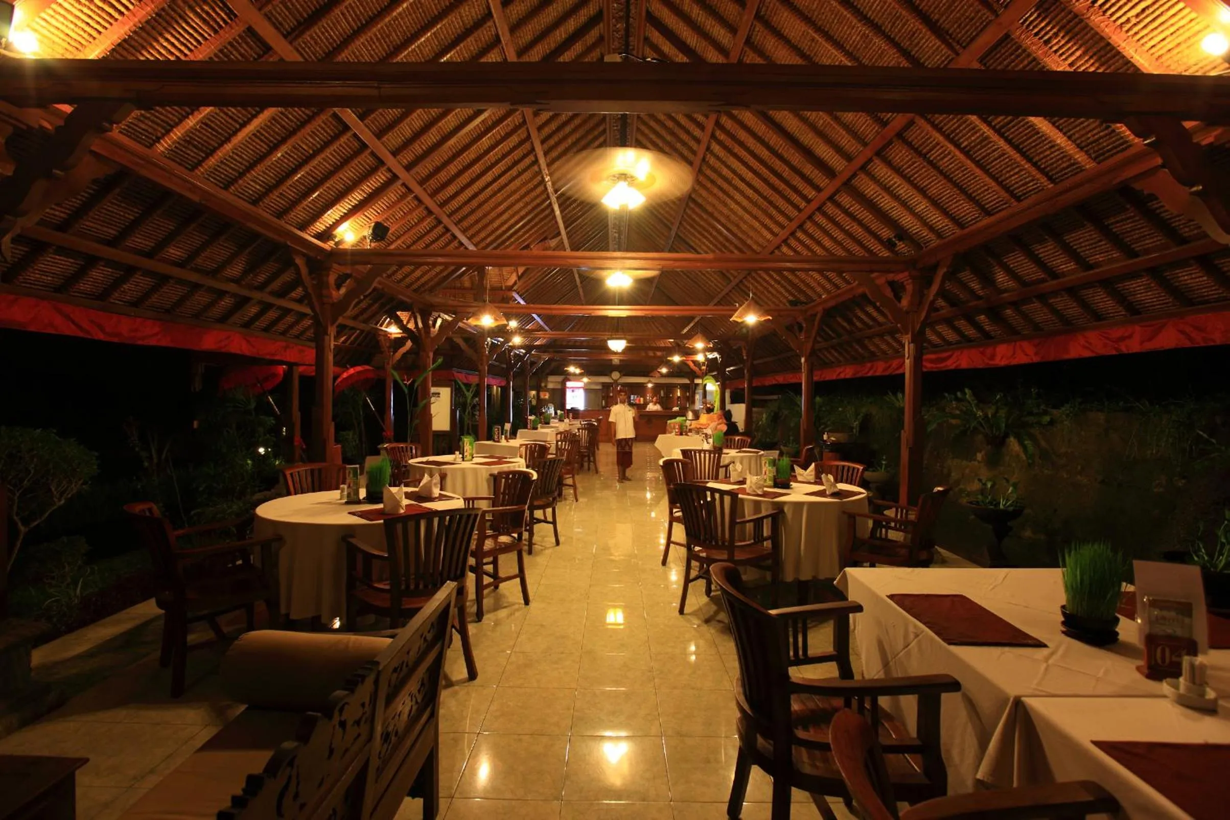 Restaurant/places to eat in Santi Mandala Villa & Spa