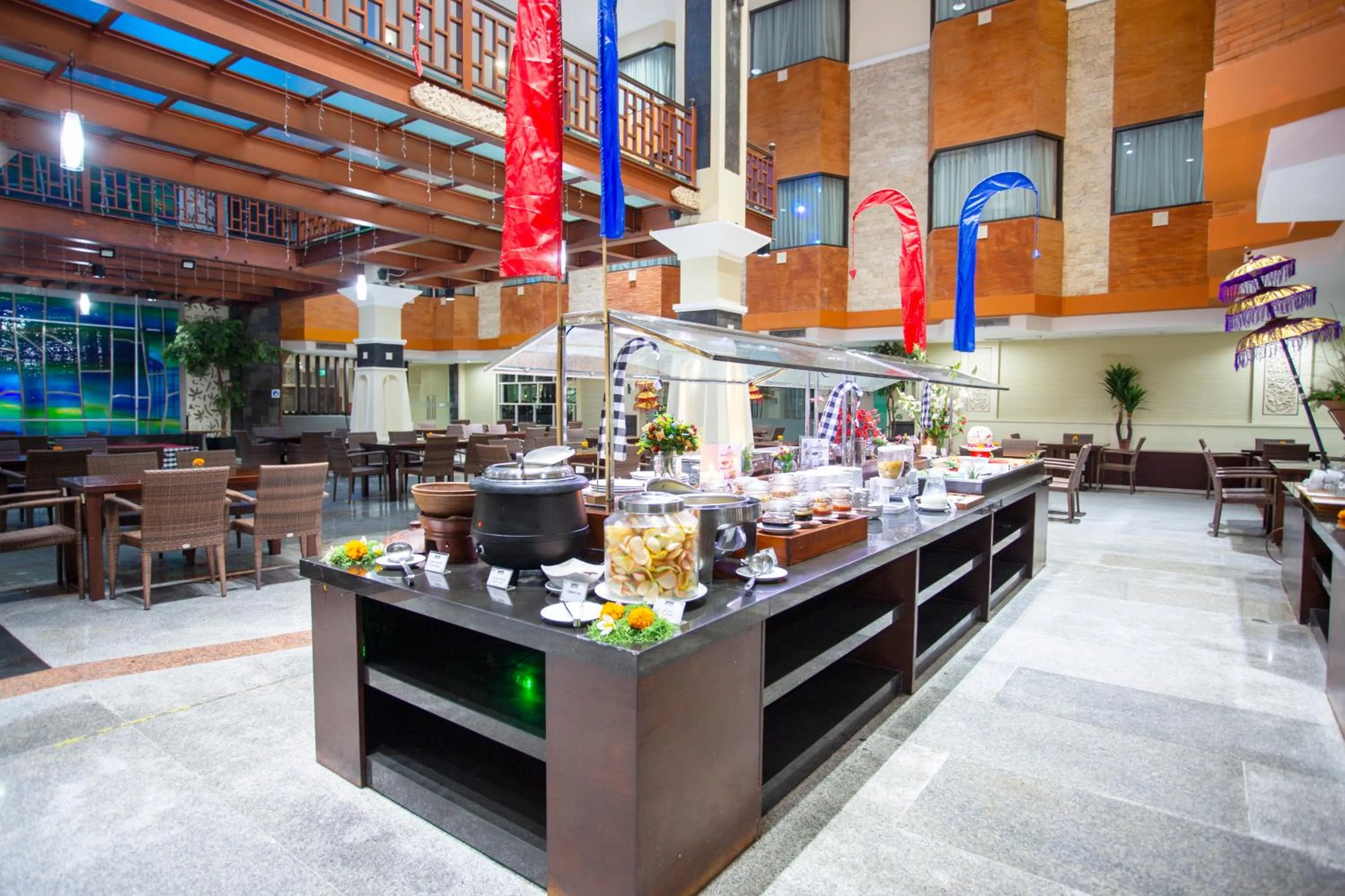 Restaurant/places to eat in Famous Hotel Kuta Formerly Permata Kuta Hotel