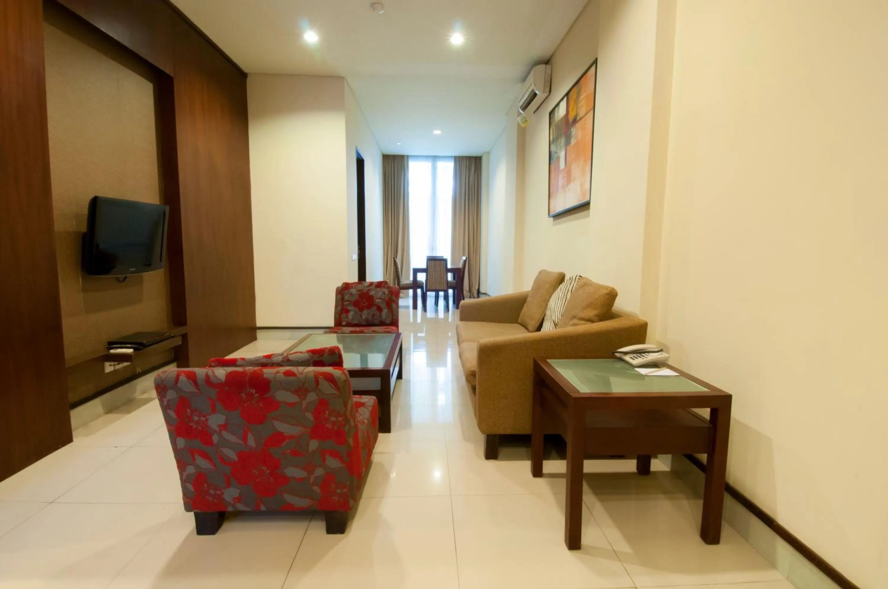 Living room, Seating Area in 100 Sunset Boutique