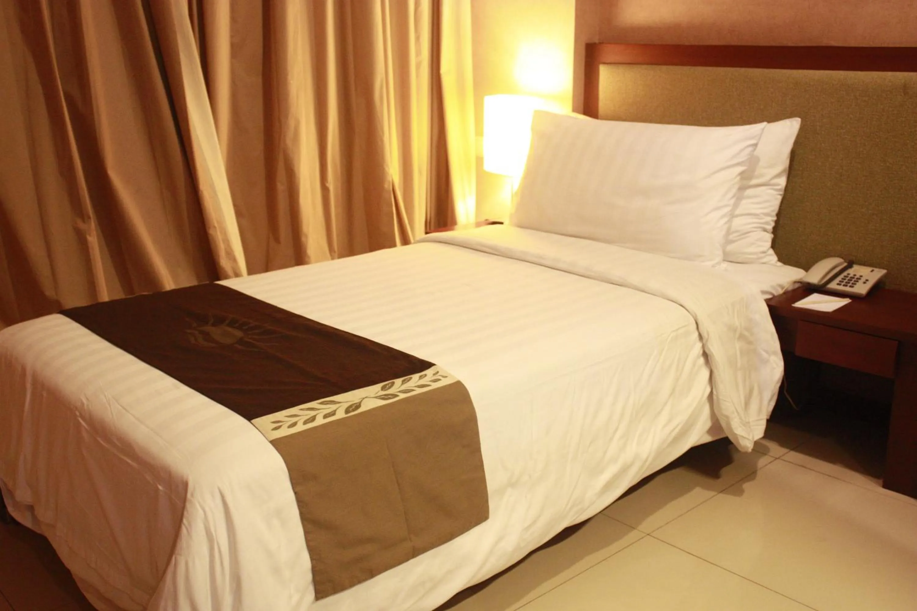 Bed in 100 Sunset Boutique