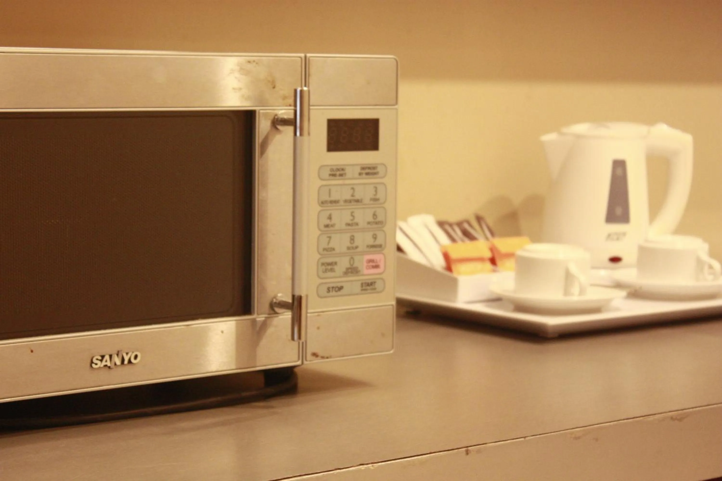 Kitchen or kitchenette in 100 Sunset Boutique