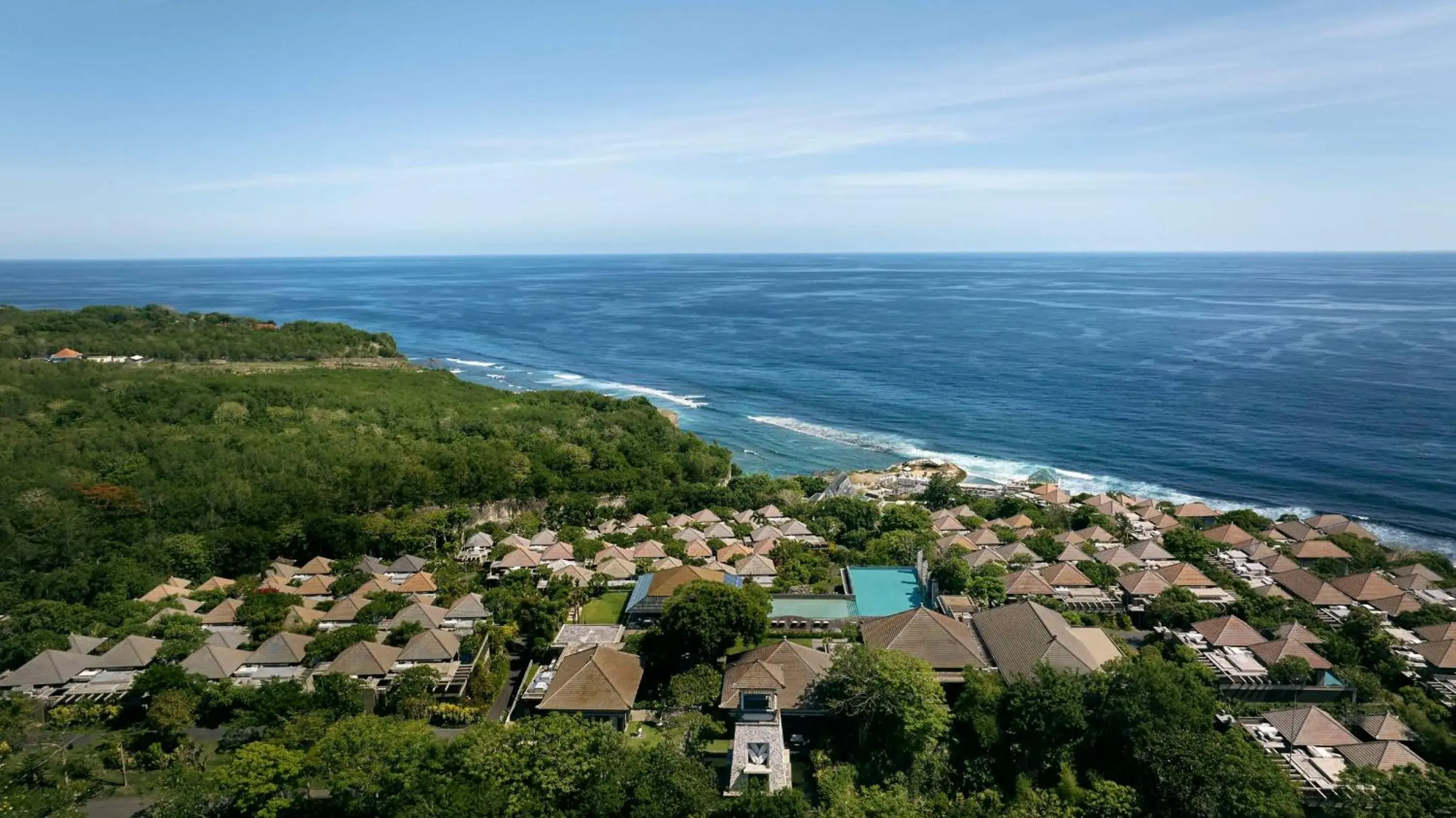 Property building in Umana Bali, LXR Hotels & Resorts by Hilton Property building in Umana Bali, LXR Hotels & Resorts by Hilton