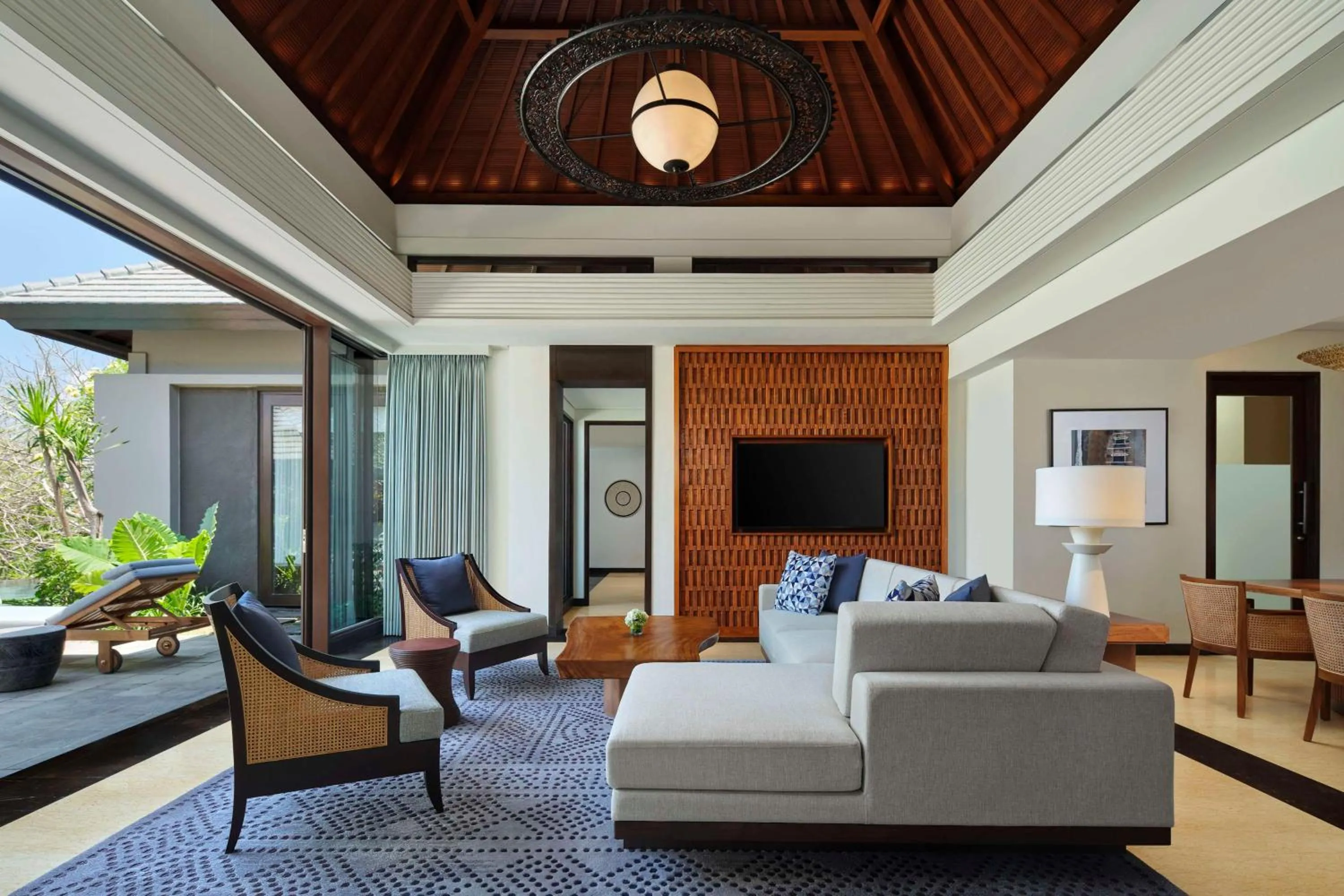 Living room, Bed in Umana Bali, LXR Hotels & Resorts