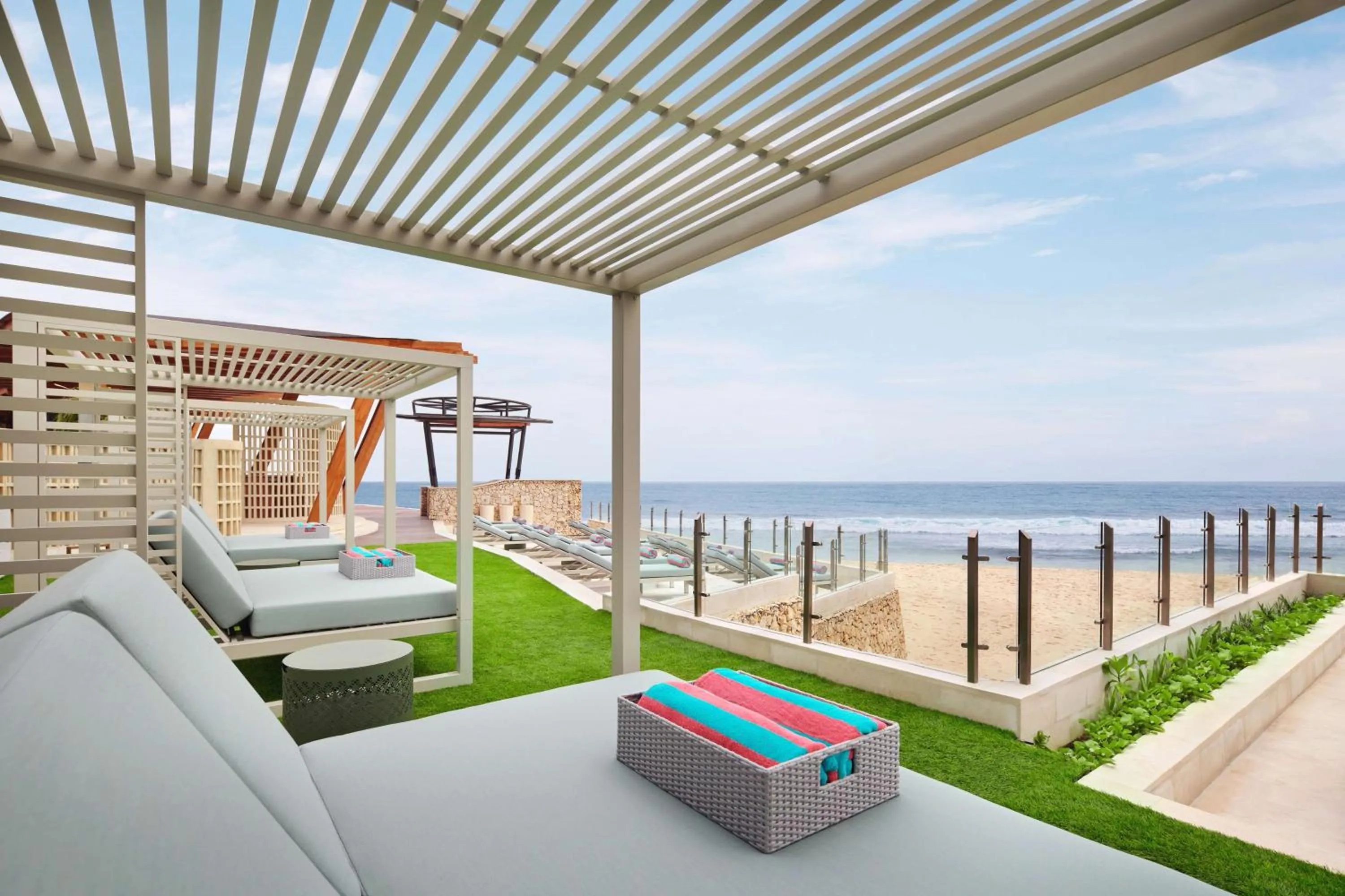 Restaurant/places to eat in Umana Bali, LXR Hotels & Resorts