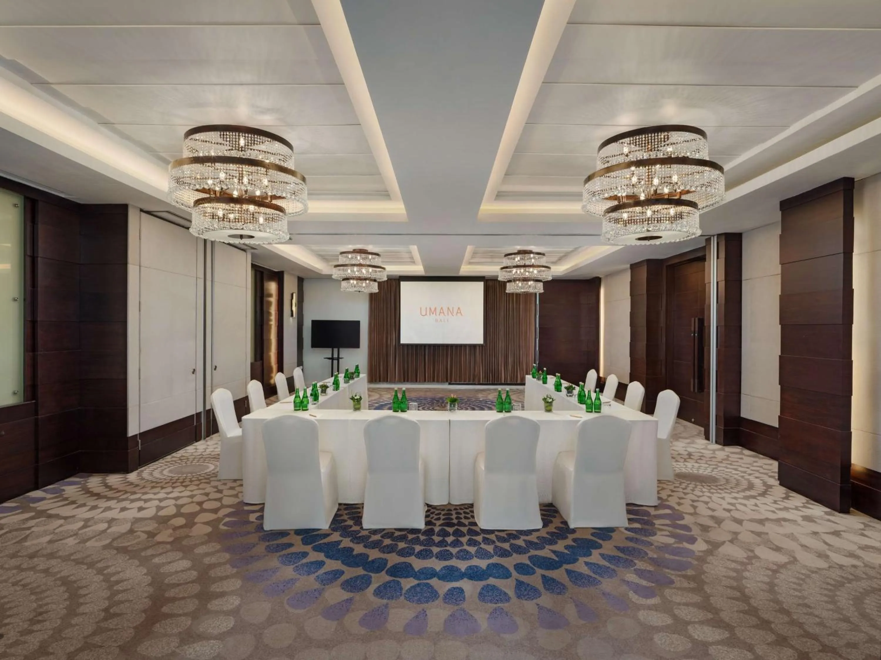 Meeting/conference room in Umana Bali, LXR Hotels & Resorts