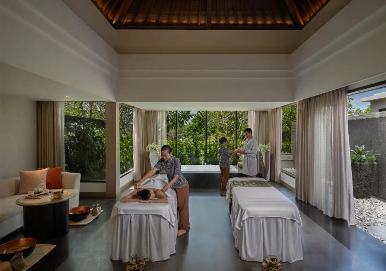 Massage in Umana Bali, LXR Hotels & Resorts