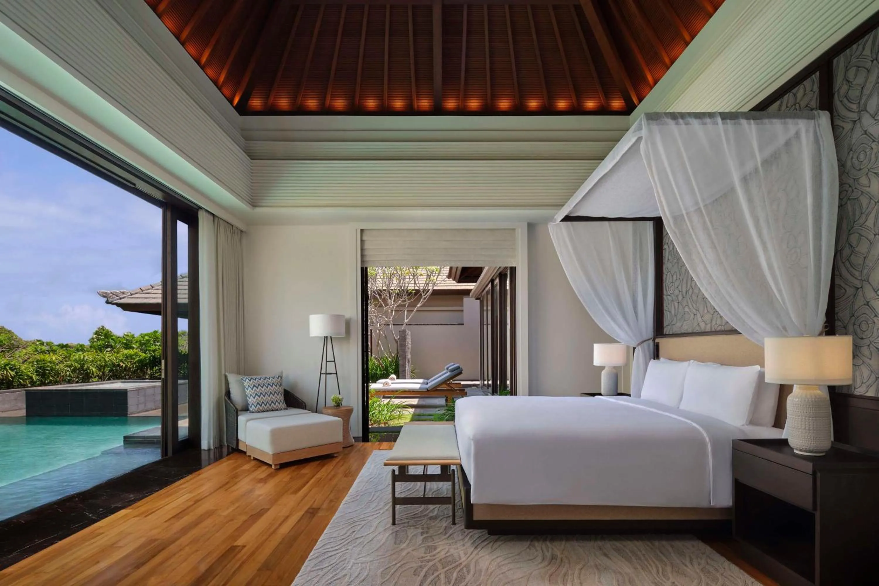 Bed in Umana Bali, LXR Hotels & Resorts