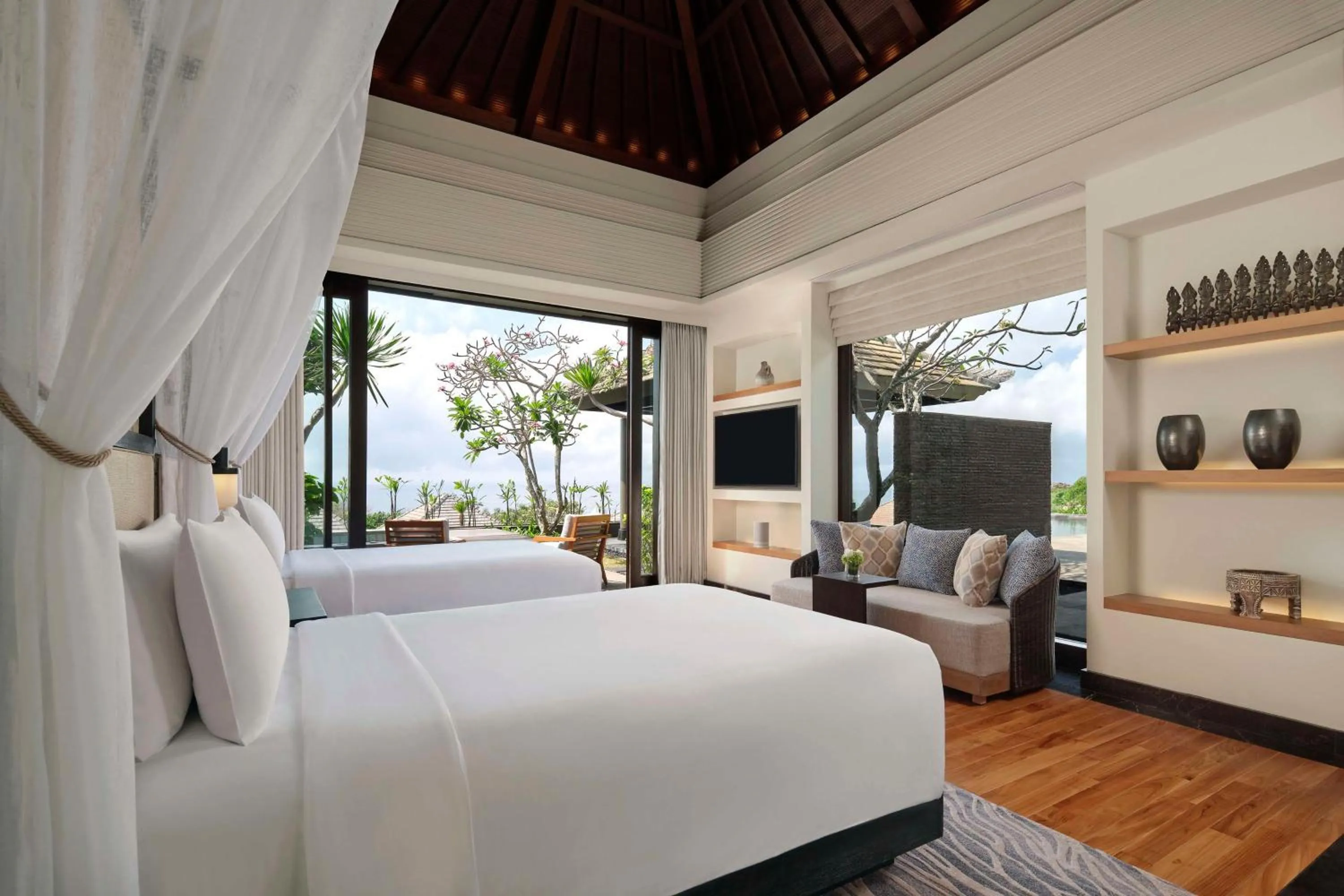Bed in Umana Bali, LXR Hotels & Resorts