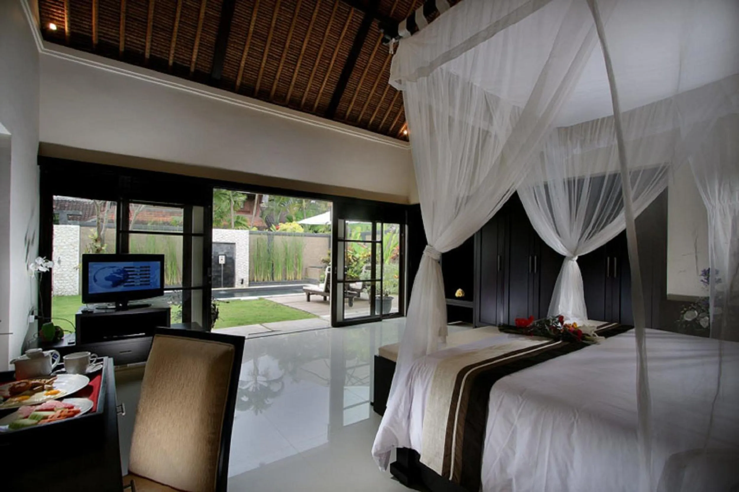 Bedroom, Bed in Bali Rich Villas