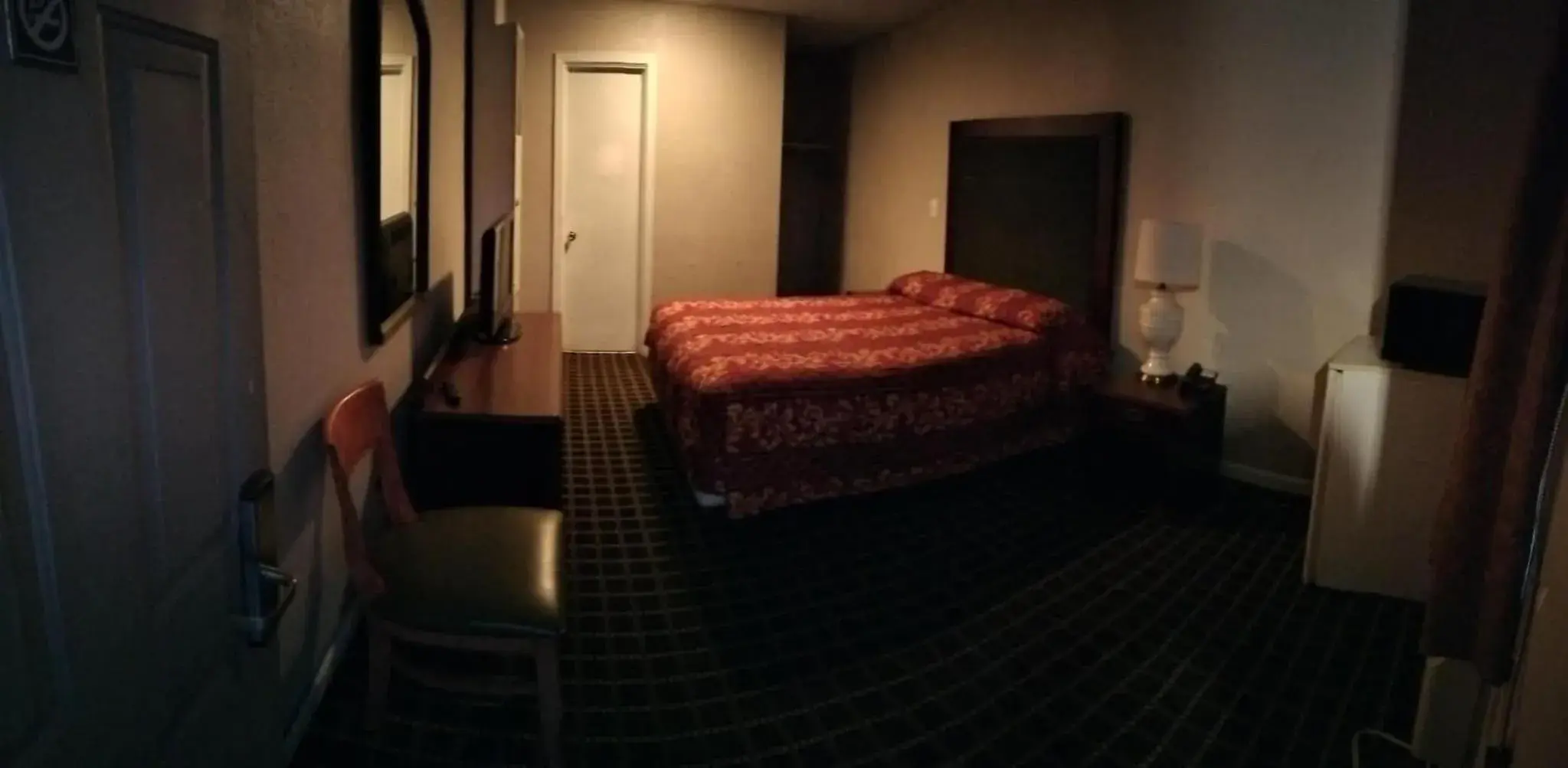 Bedroom, Bed in Budget Lodge by OYO Portland West Bedroom, Bed in Budget Lodge by OYO Portland West