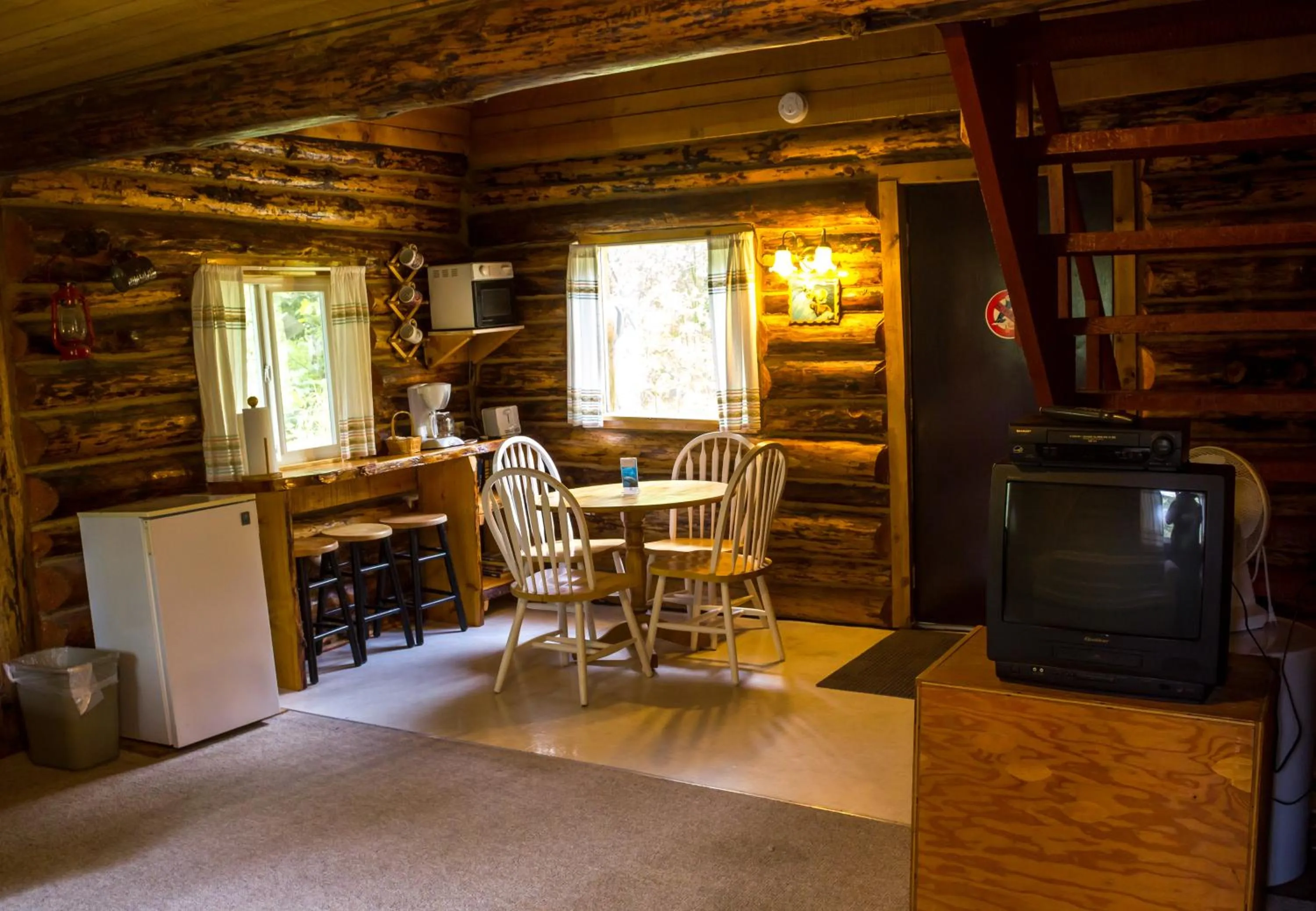 TV and multimedia in Midnight Sun Log Cabins