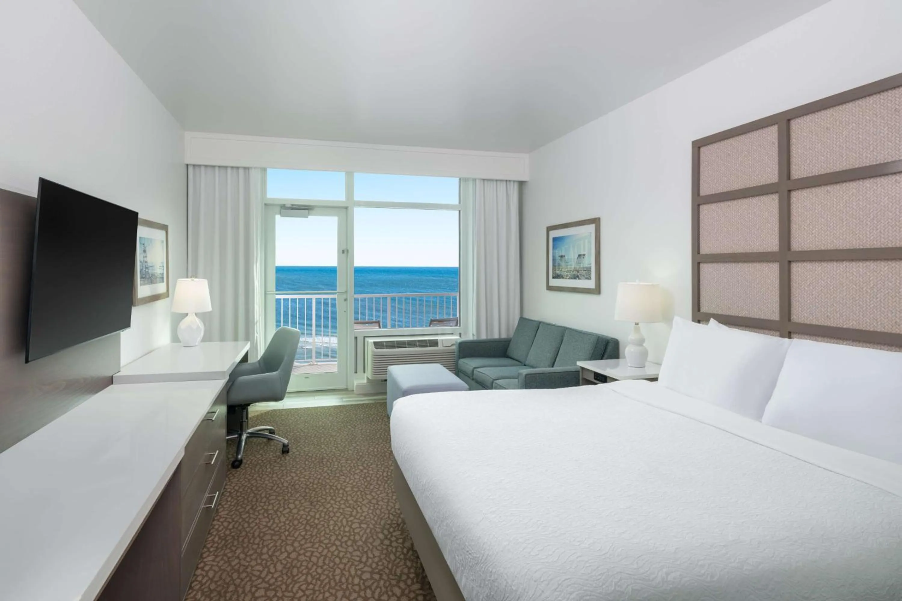 Bedroom, Bed in Best Western Premier - The Tides