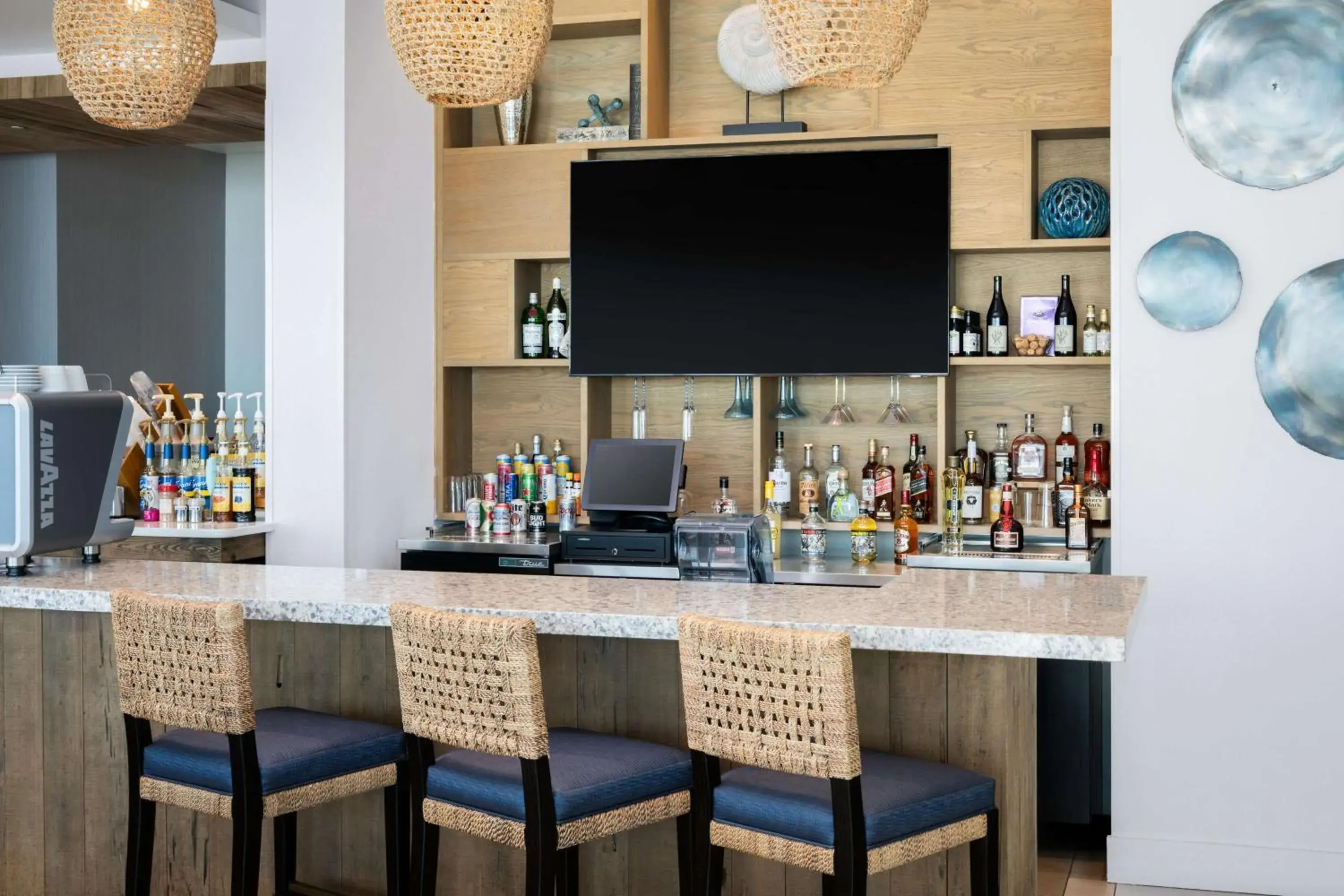 Lounge or bar in Best Western Premier - The Tides Lounge or bar in Best Western Premier - The Tides
