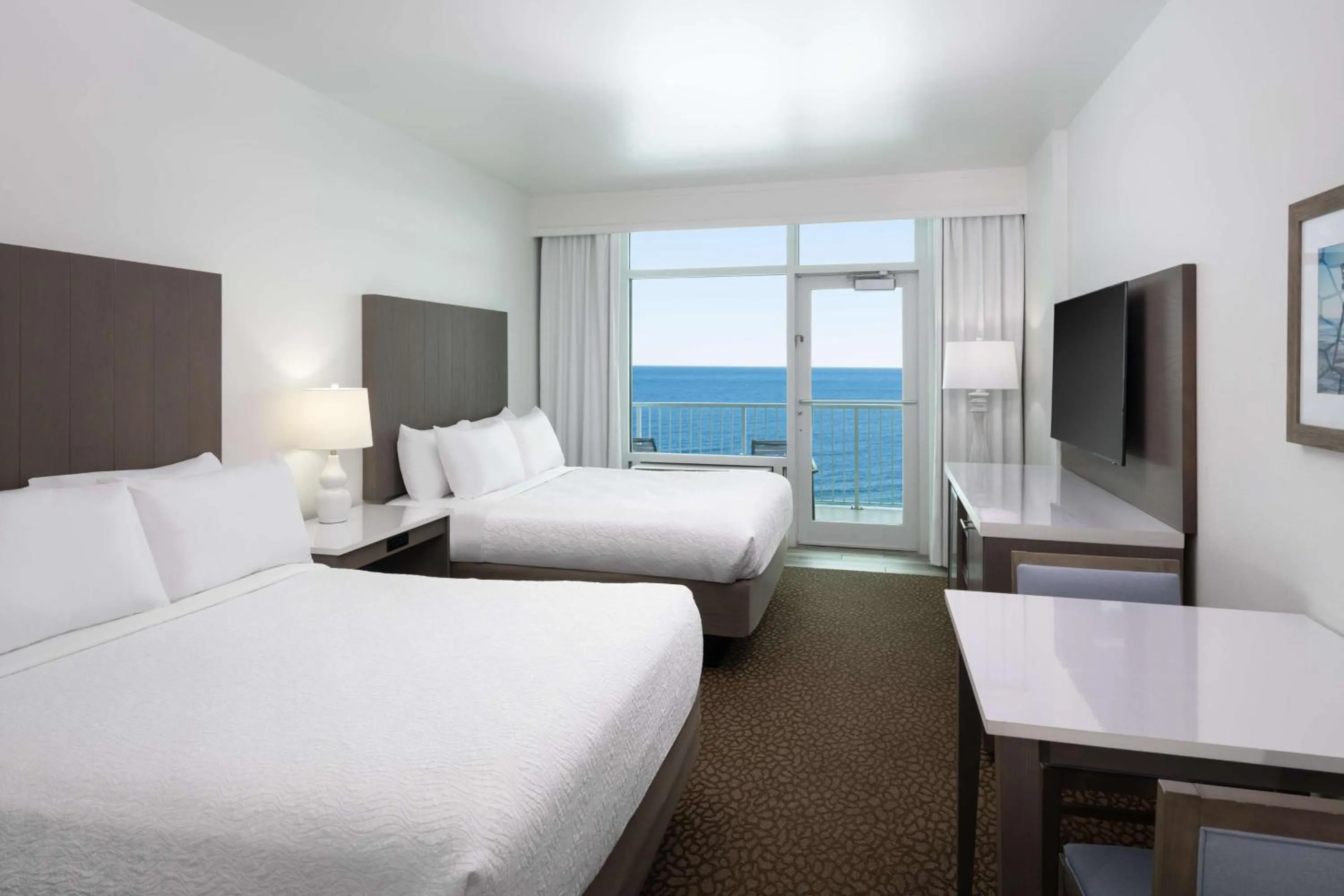 Bedroom, Bed in Best Western Premier - The Tides