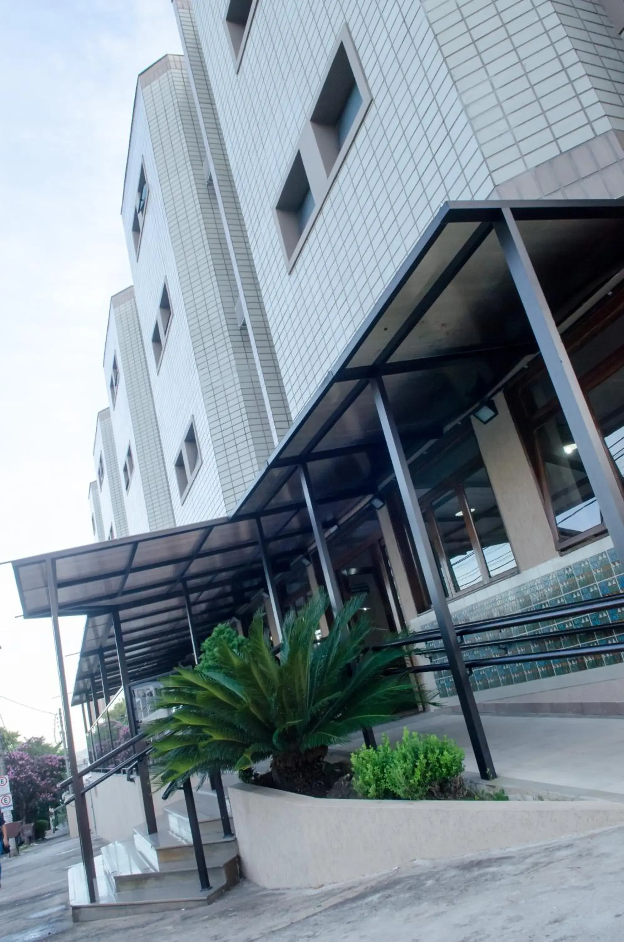 Facade/entrance in Samba Betim Facade/entrance in Samba Betim