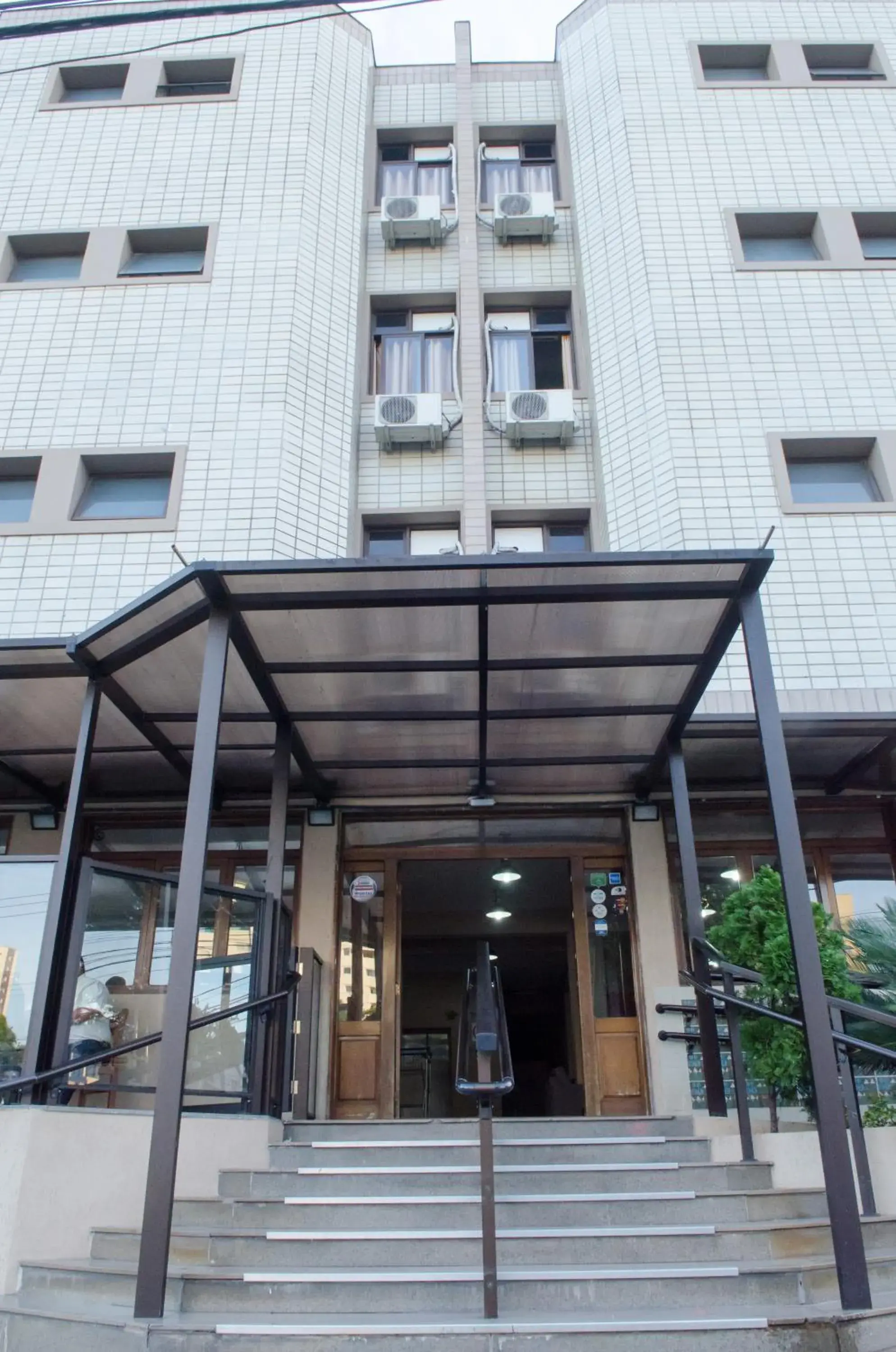 Facade/entrance in Samba Betim Facade/entrance in Samba Betim