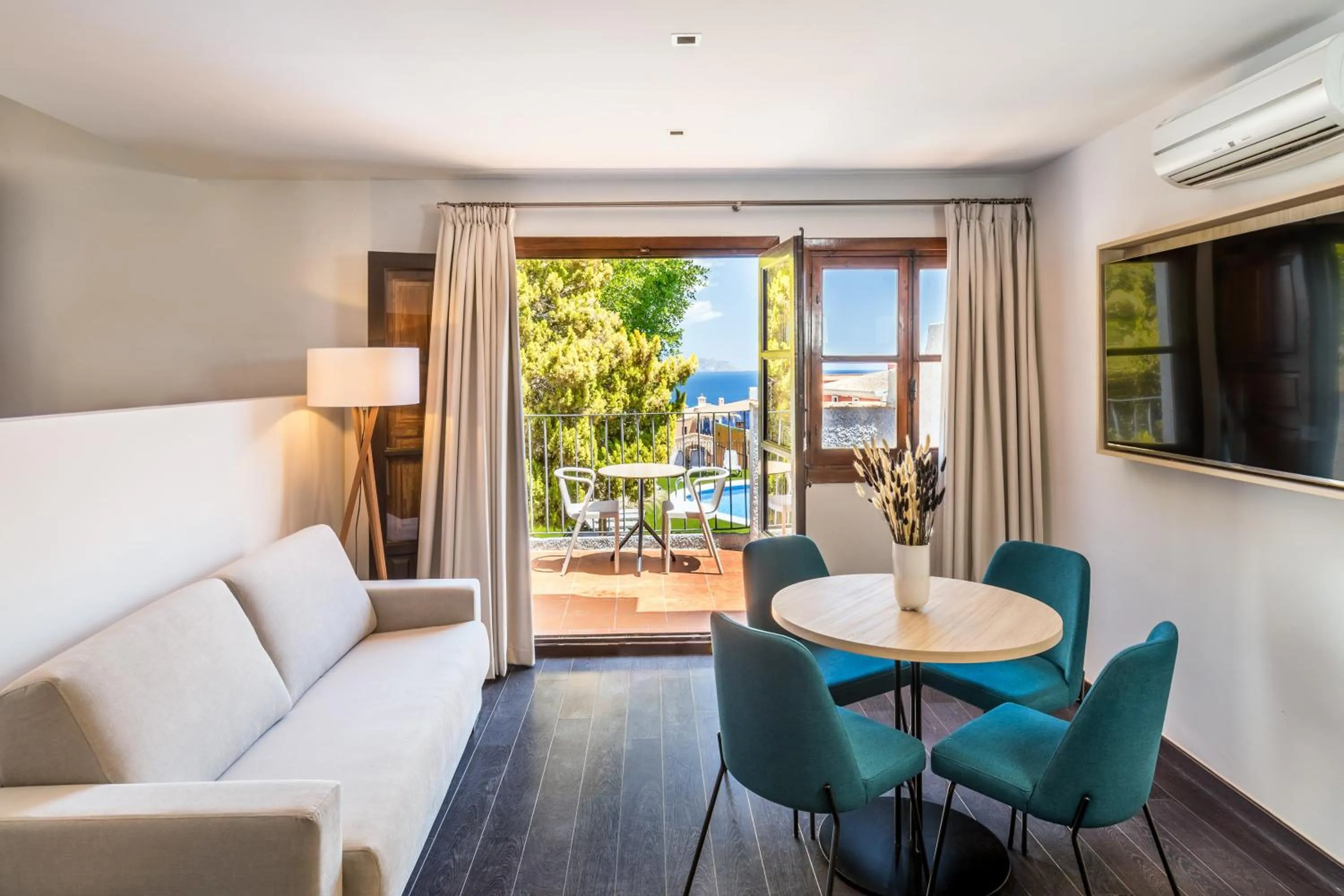 Pool view in Occidental Pueblo Acantilado