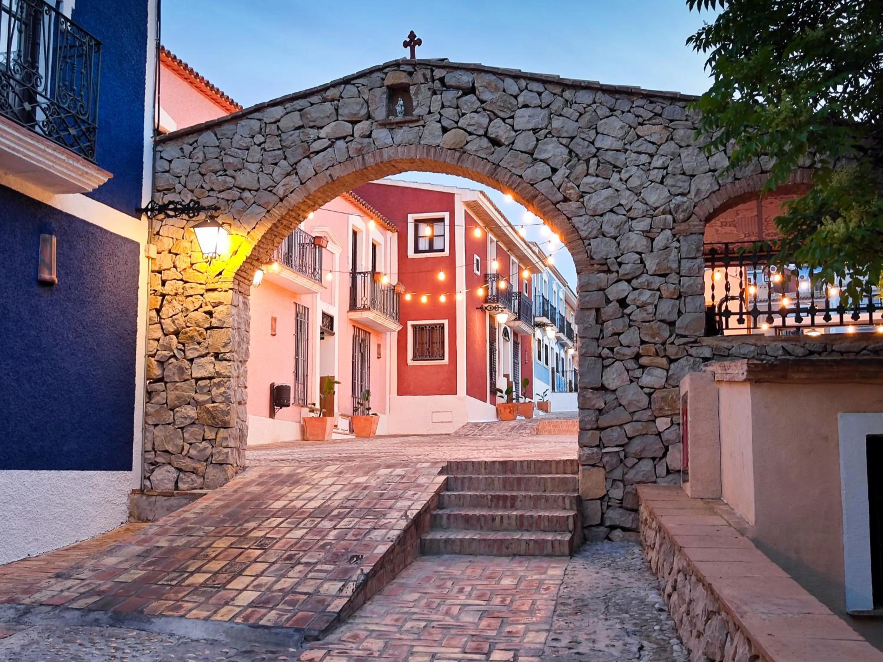 Property building in Occidental Pueblo Acantilado