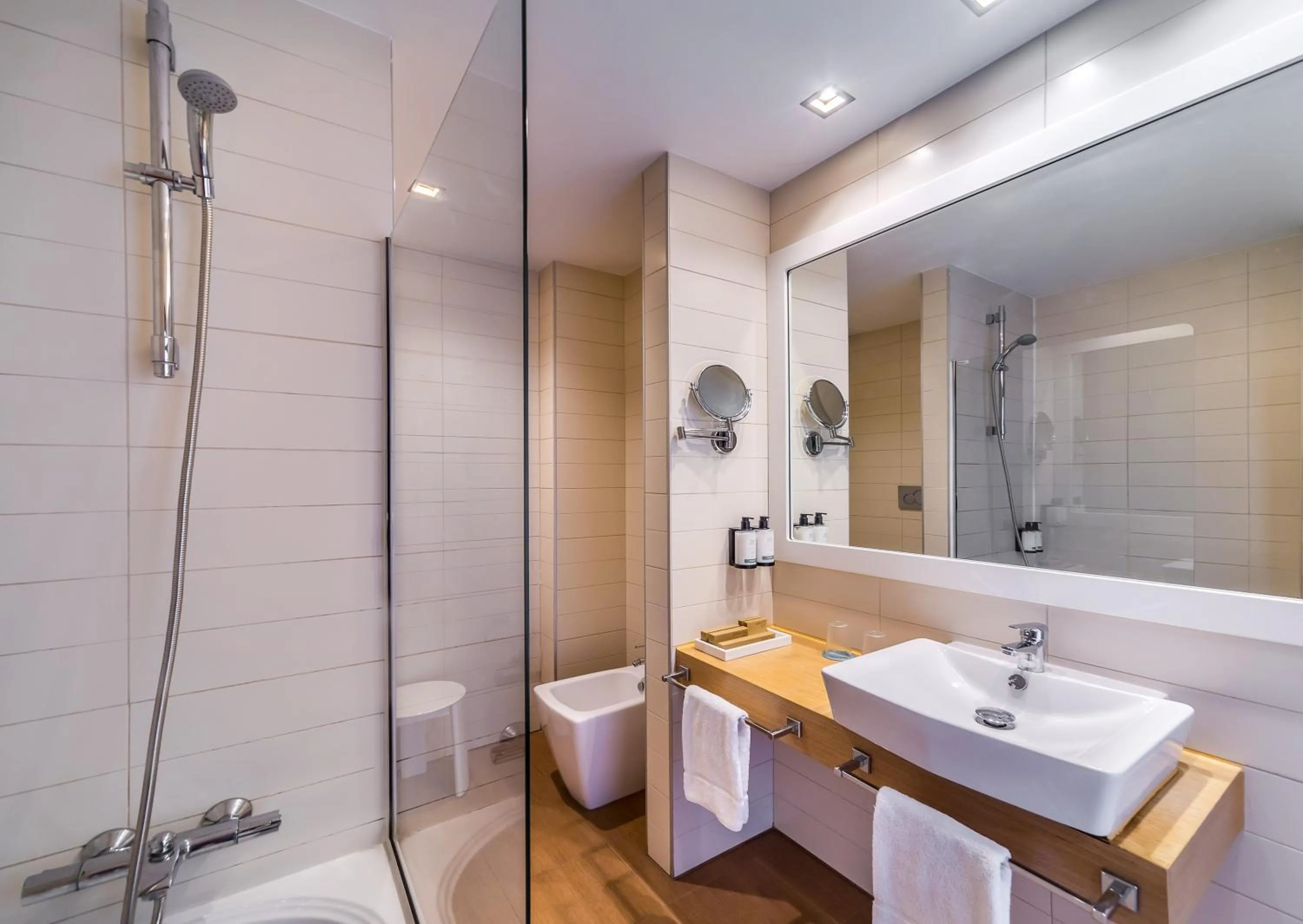 Bathroom in Occidental Pueblo Acantilado